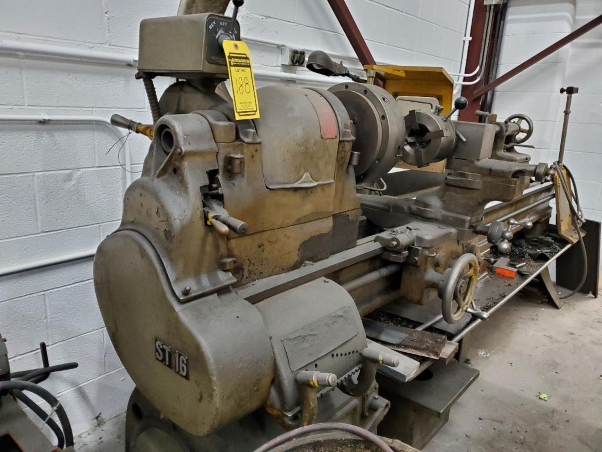 South Bend Horizontal Engine Lathe, 8' Gap Bed, 12" 3-Jaw Chuck, Tailstock, Cross Slide, Toolpost w/ - Image 5 of 11