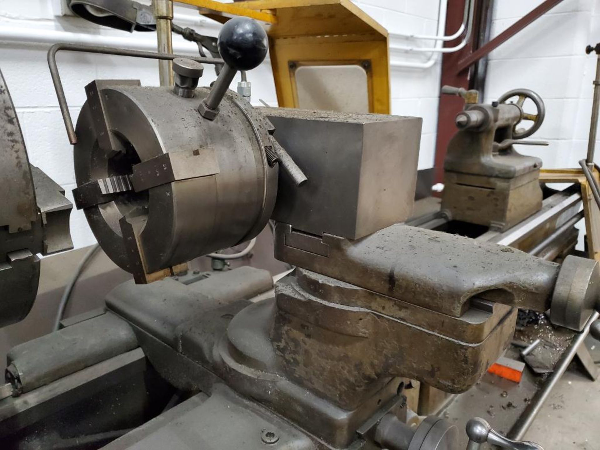 South Bend Horizontal Engine Lathe, 8' Gap Bed, 12" 3-Jaw Chuck, Tailstock, Cross Slide, Toolpost w/ - Image 7 of 11