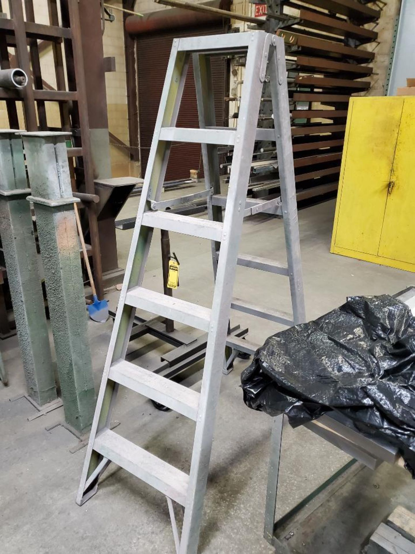 (2) Fiberglass Step Ladders, 6'/4', Aluminum Ladder from Extension, Wood Step Ladders - Image 4 of 6