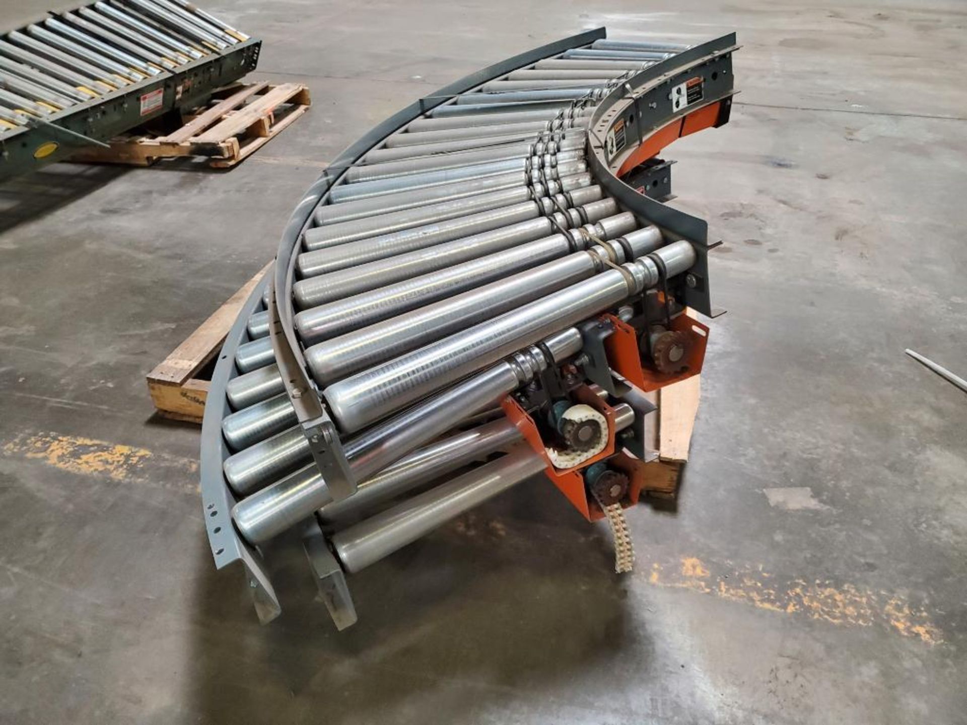 (6x) TGW Roller Conveyor, 21-1/ 2" Rollers ($25 Loading fee will be added to buyers invoice) - Image 2 of 3