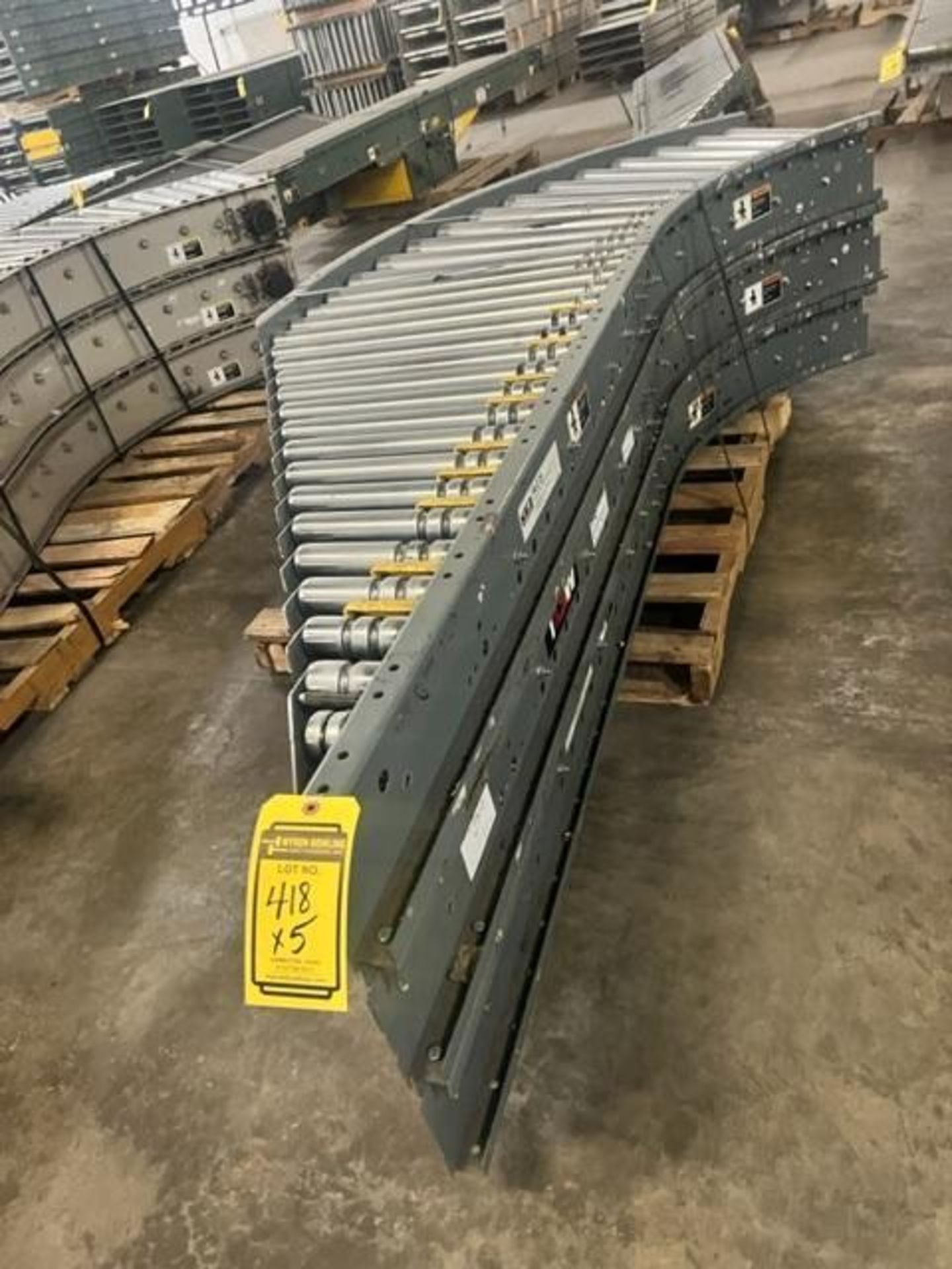 (5x) Xenorol Roller Conveyor, 21-1/2" Rollers ($25 Loading fee will be added to buyers invoice)