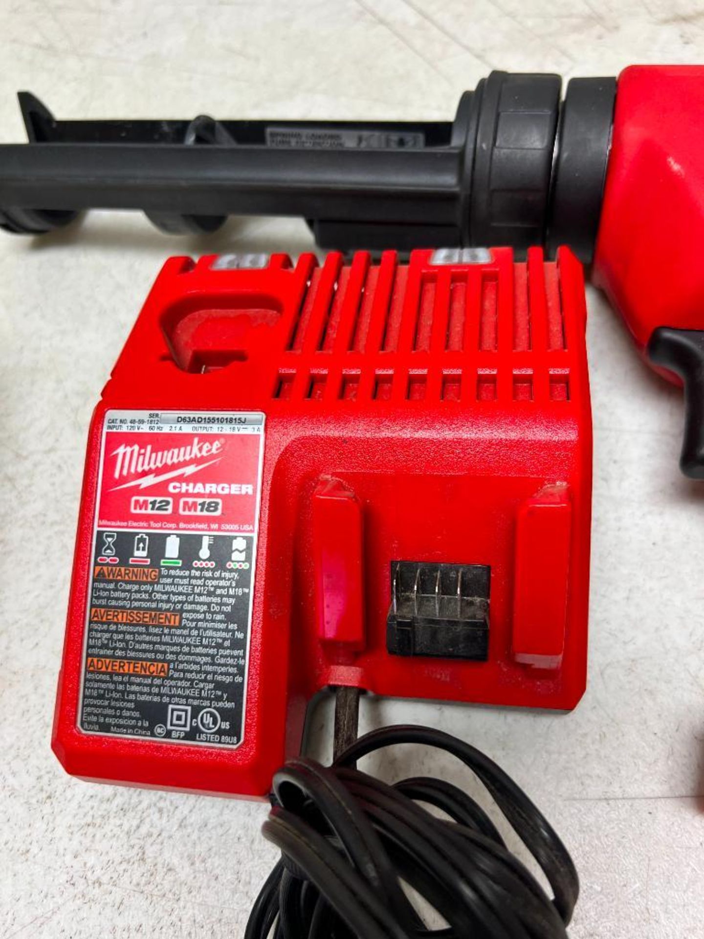 Milwaukee 18 Volt Cordless Caulk & Adhesive Gun, S/N D15AD211200470, w/ Charger (No Battery) - Image 2 of 5