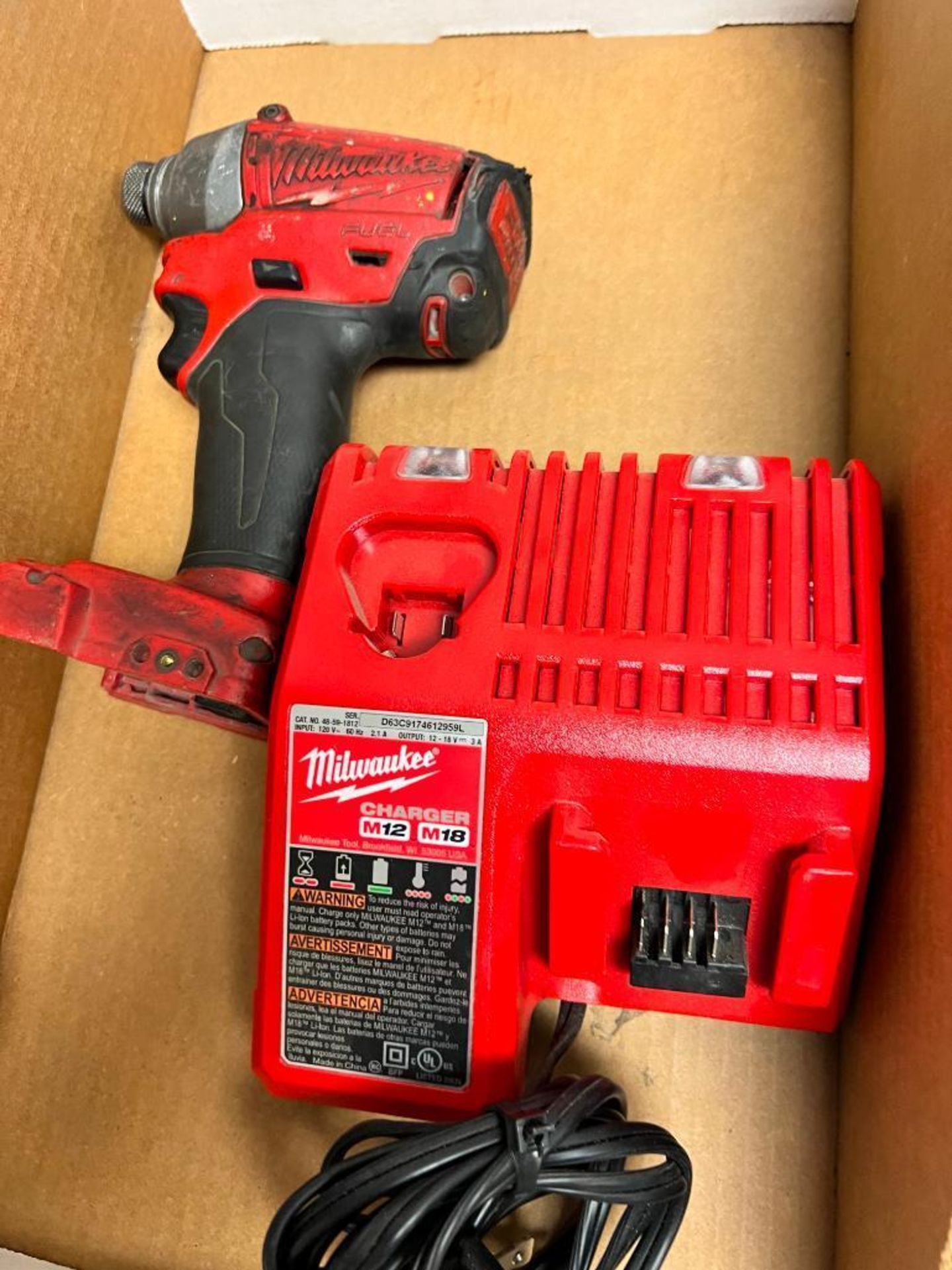 Milwaukee 18 Volt Cordless Impact Driver w/ Charger (No Battery) - Bild 2 aus 3