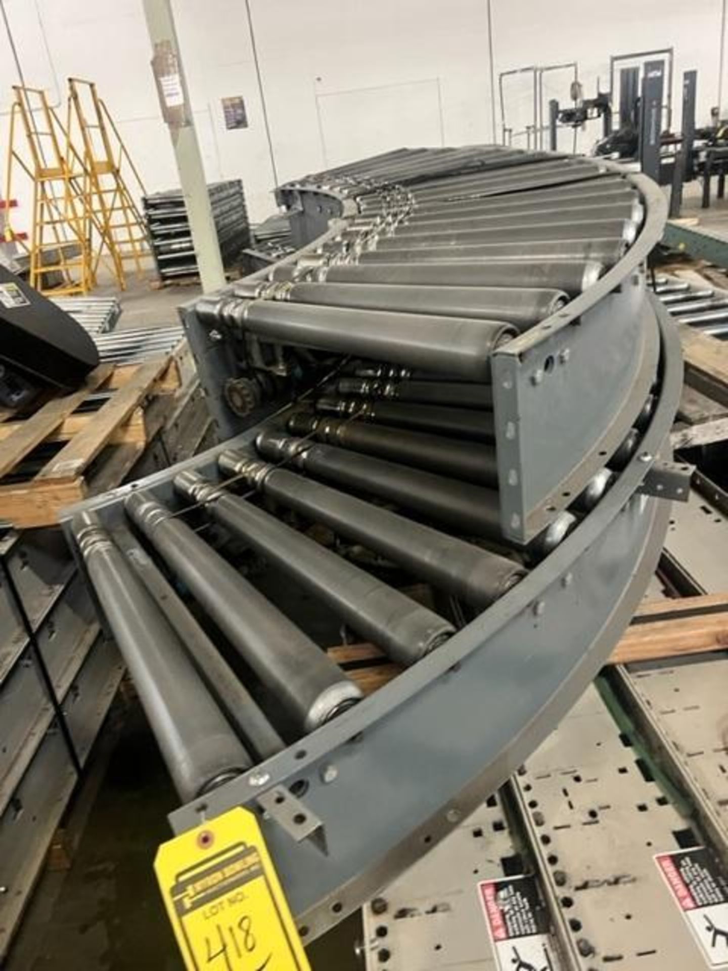 (5x) Xenorol Roller Conveyor, 21-1/2" Rollers ($25 Loading fee will be added to buyers invoice) - Image 4 of 4