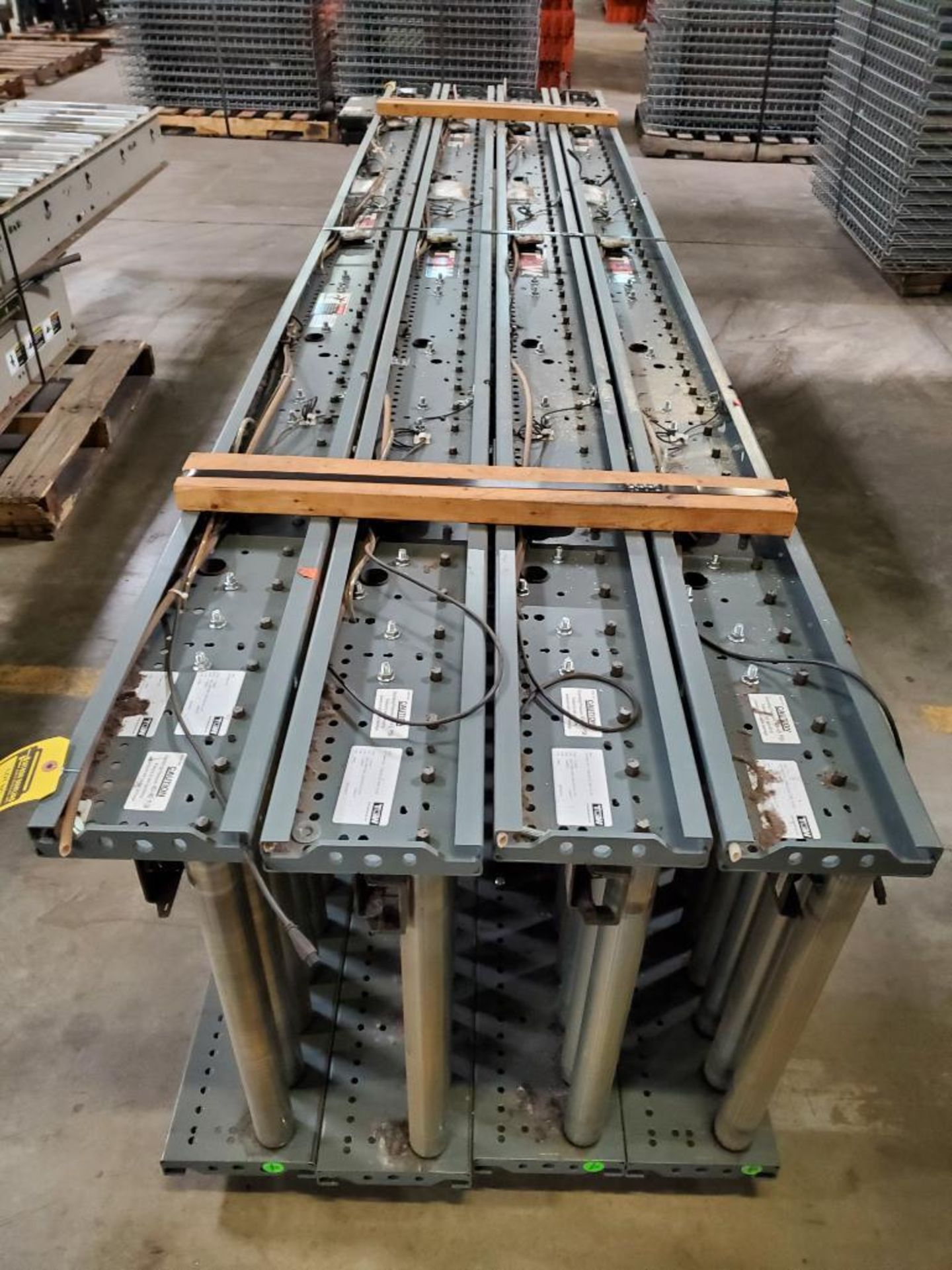 (11x) Xenorol Roller Conveyor, 21-1/2" Rollers ($50 Loading fee will be added to buyers invoice) - Image 2 of 6