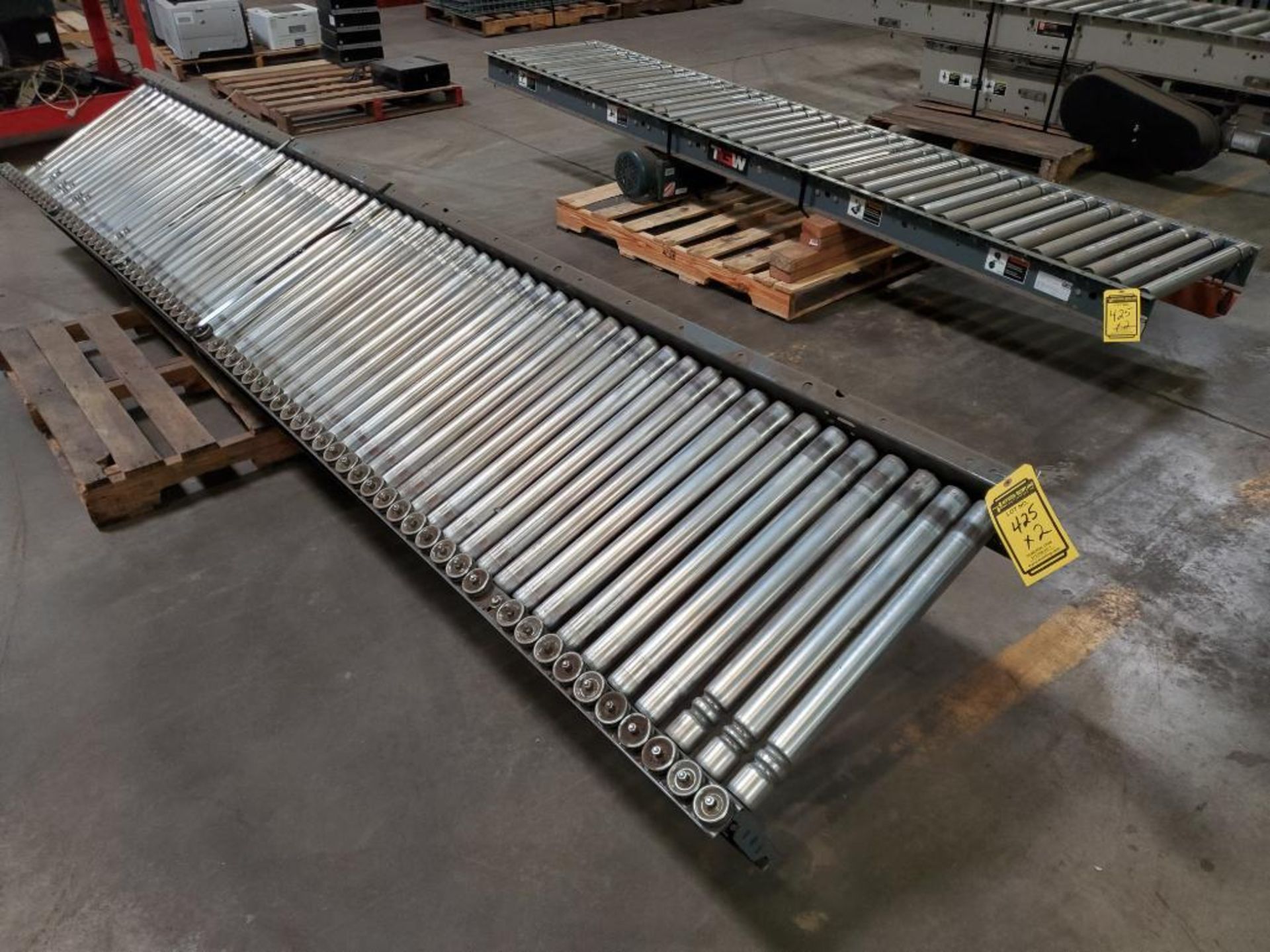 (2x) TGW Motor Conveyor, 21-1/2" Rollers ($20 Loading fee will be added to buyers invoice)