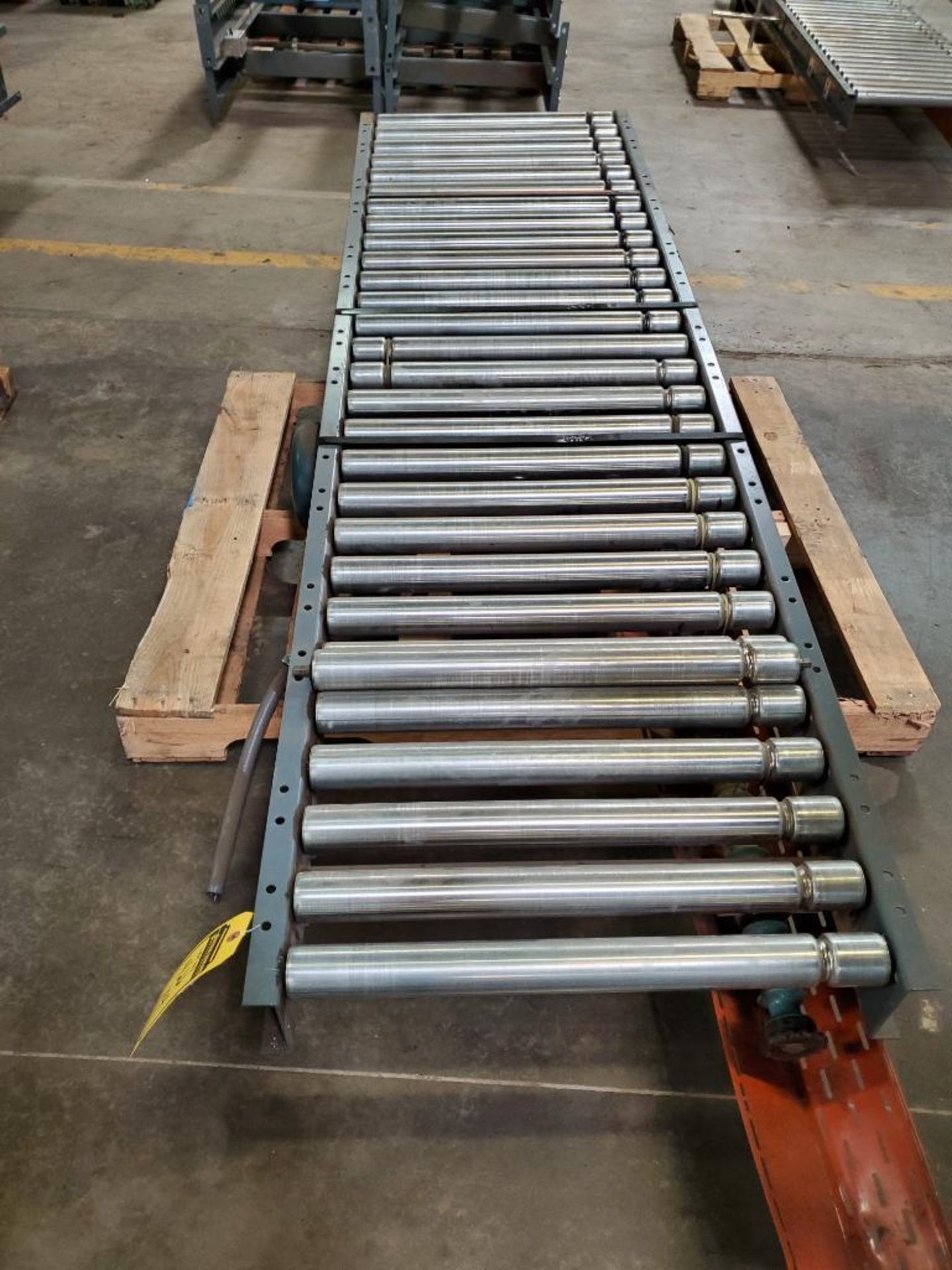 (4x) TGW Motor Conveyor, 21-1/2" Rollers ($25 Loading fee will be added to buyers invoice)