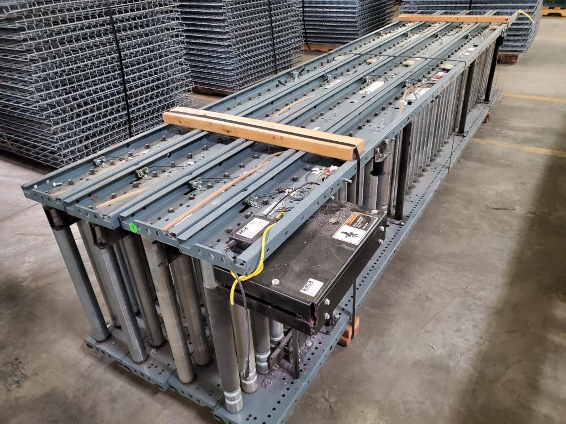 (11x) Xenorol Roller Conveyor, 21-1/2" Rollers ($50 Loading fee will be added to buyers invoice) - Image 3 of 6
