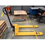 U-Line 5,500 LB. Hydraulic Pallet Jack ($10 Loading Fee Will Be Added To Buyer's Invoice)