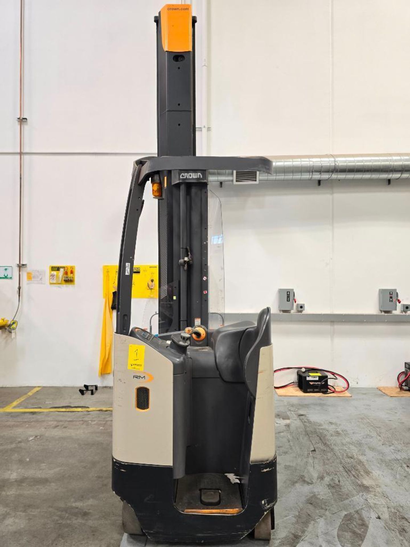 2017 Crown Monomast 4,500-LB. Capacity Reach Truck, Model: RM 6000 Series, 36-Volts, S/N: 1A486193, - Image 5 of 15