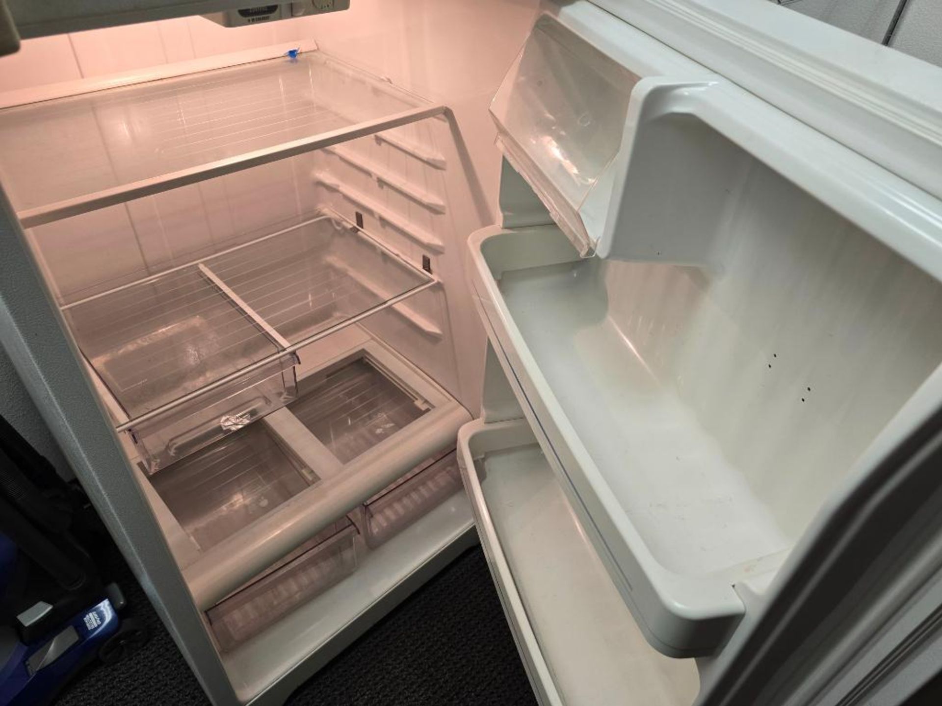 GE Household Refrigerator/Freezer ($20 Loading Fee Will Be Added To Buyer's Invoice) - Image 5 of 6