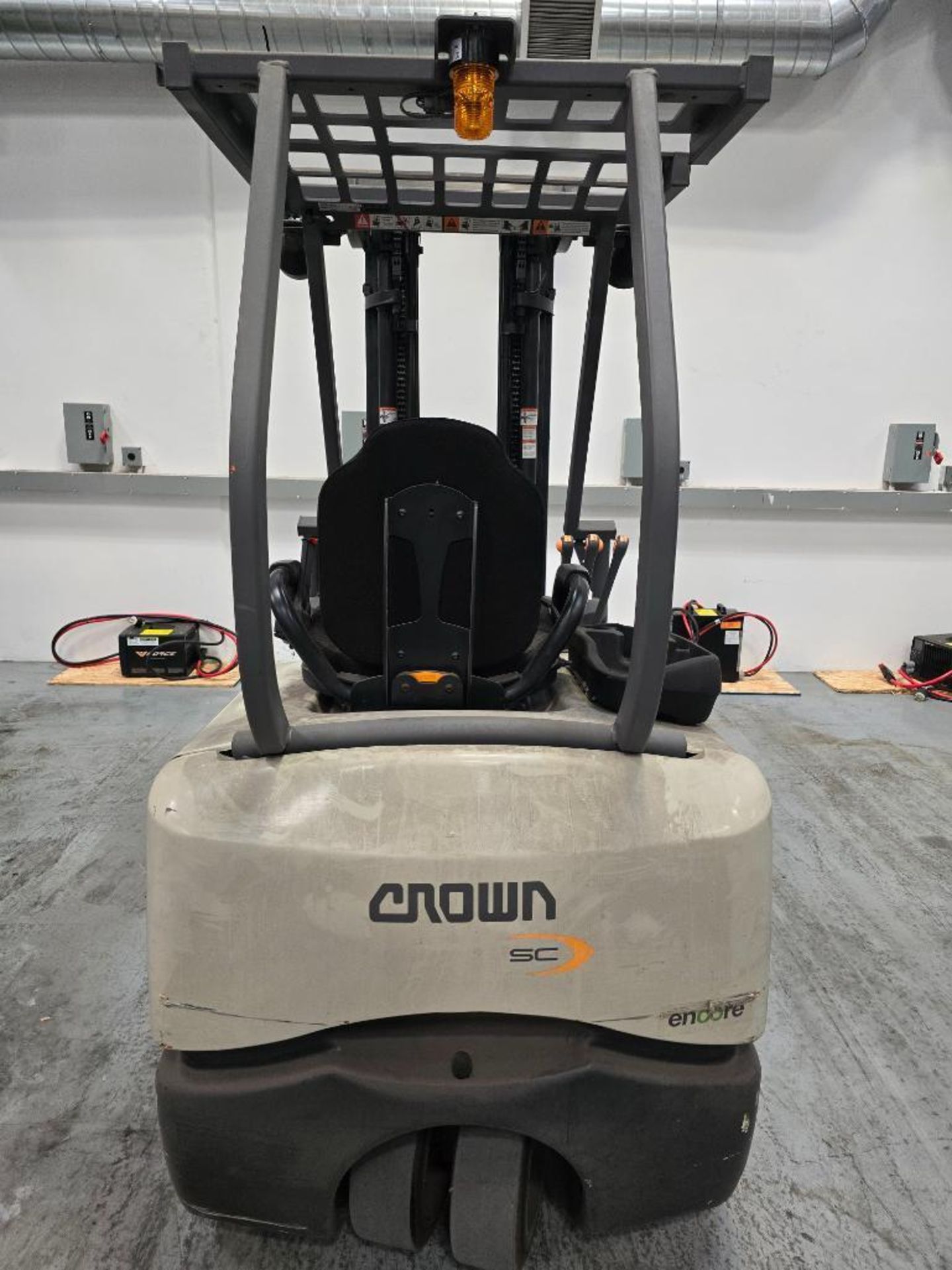2011 Crown 2,850-LB. Capacity 3-Wheel Electric Forklift, Model: SC 5200 Series, S/N: 9A189853. 190" - Image 6 of 15