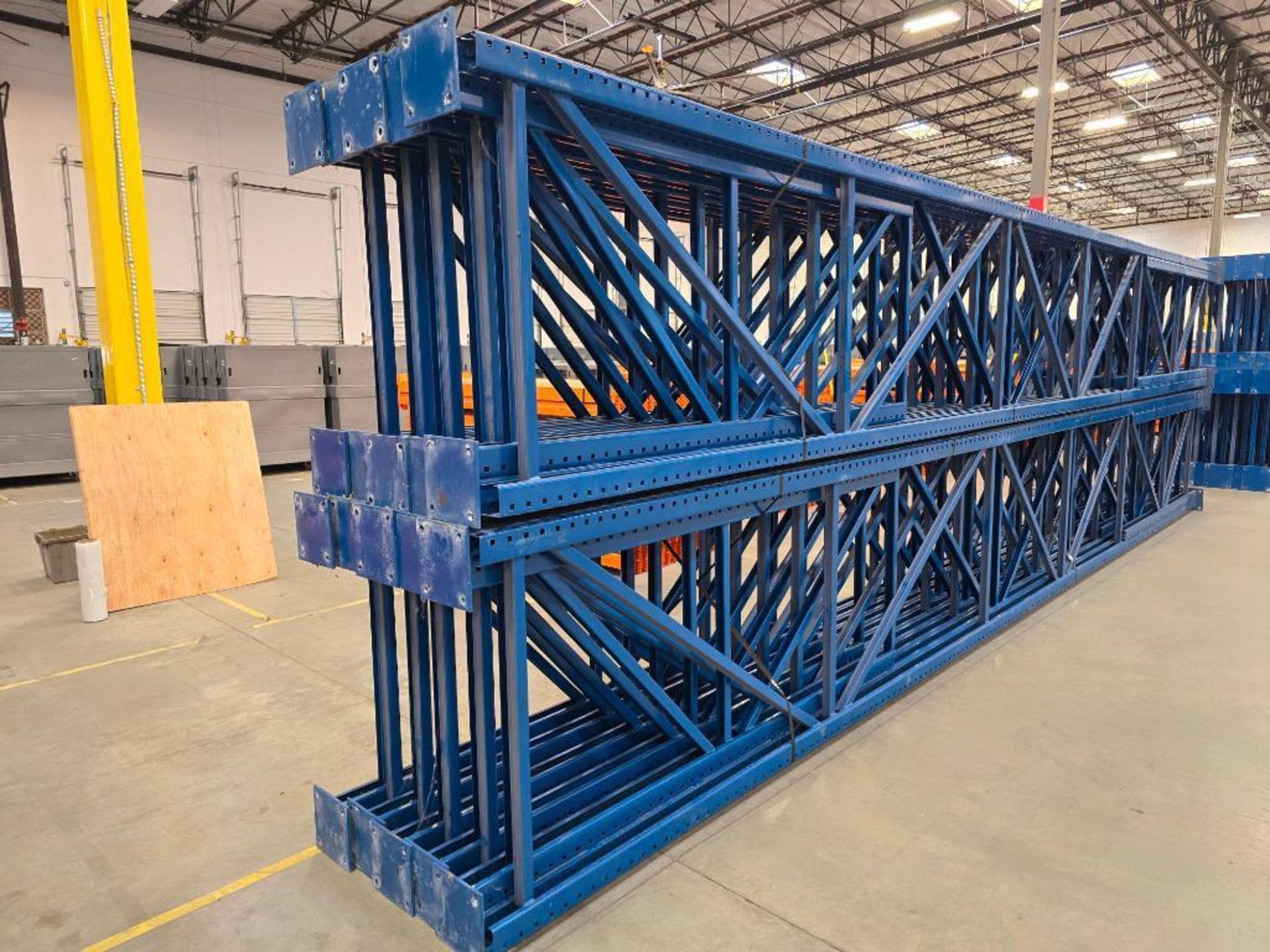 (20X) 42" X 26' Teardrop Pallet Rack Uprights, 3" X 3" Columns, Welded, 10" X 10" Seismic Foot Plate - Image 9 of 10