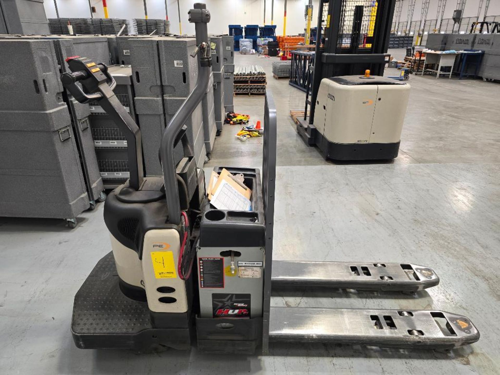 2017 Crown Pallet Truck, PE 4500 Series, S/N 10035045, 588 Hours - Image 2 of 10