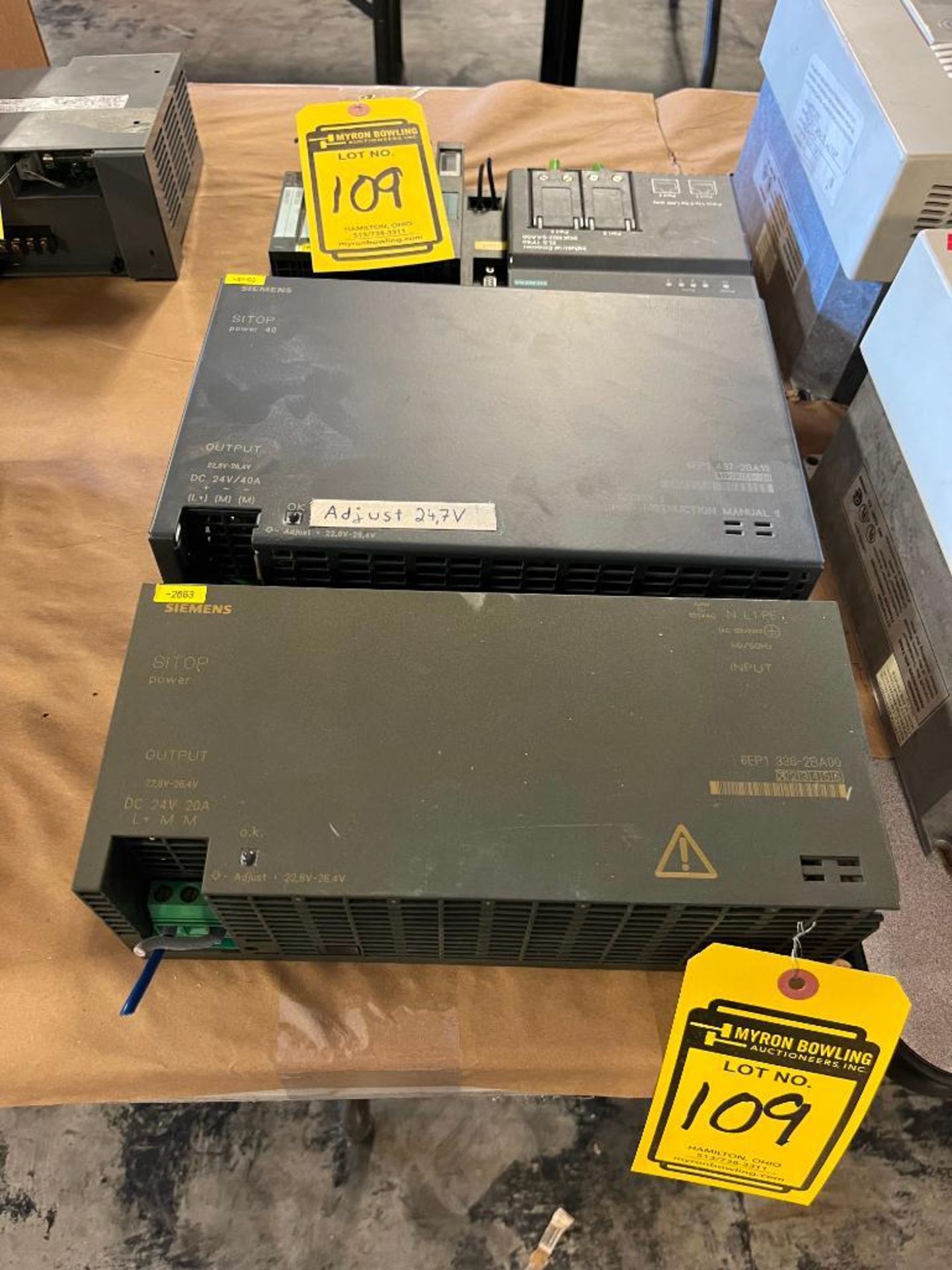 (2) Siemens Sitop Power Output Modules; (1) Siemens ELS-TP40 Industrial Ethernet Unit, (1) Siemens S