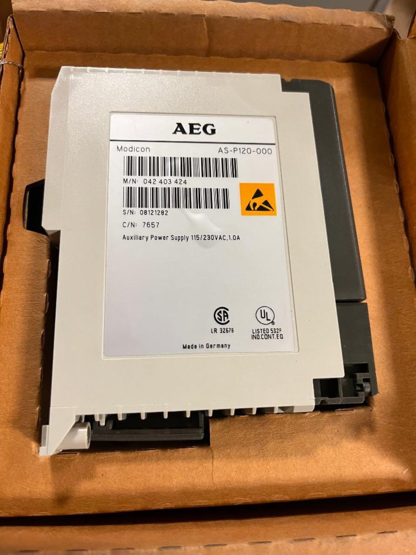 (1) AEG Modicon DAU 202 Module, (1) AEG Modicon AS-P120-000 Module, (1) Telemecanique Modbus Plus PC - Image 3 of 5