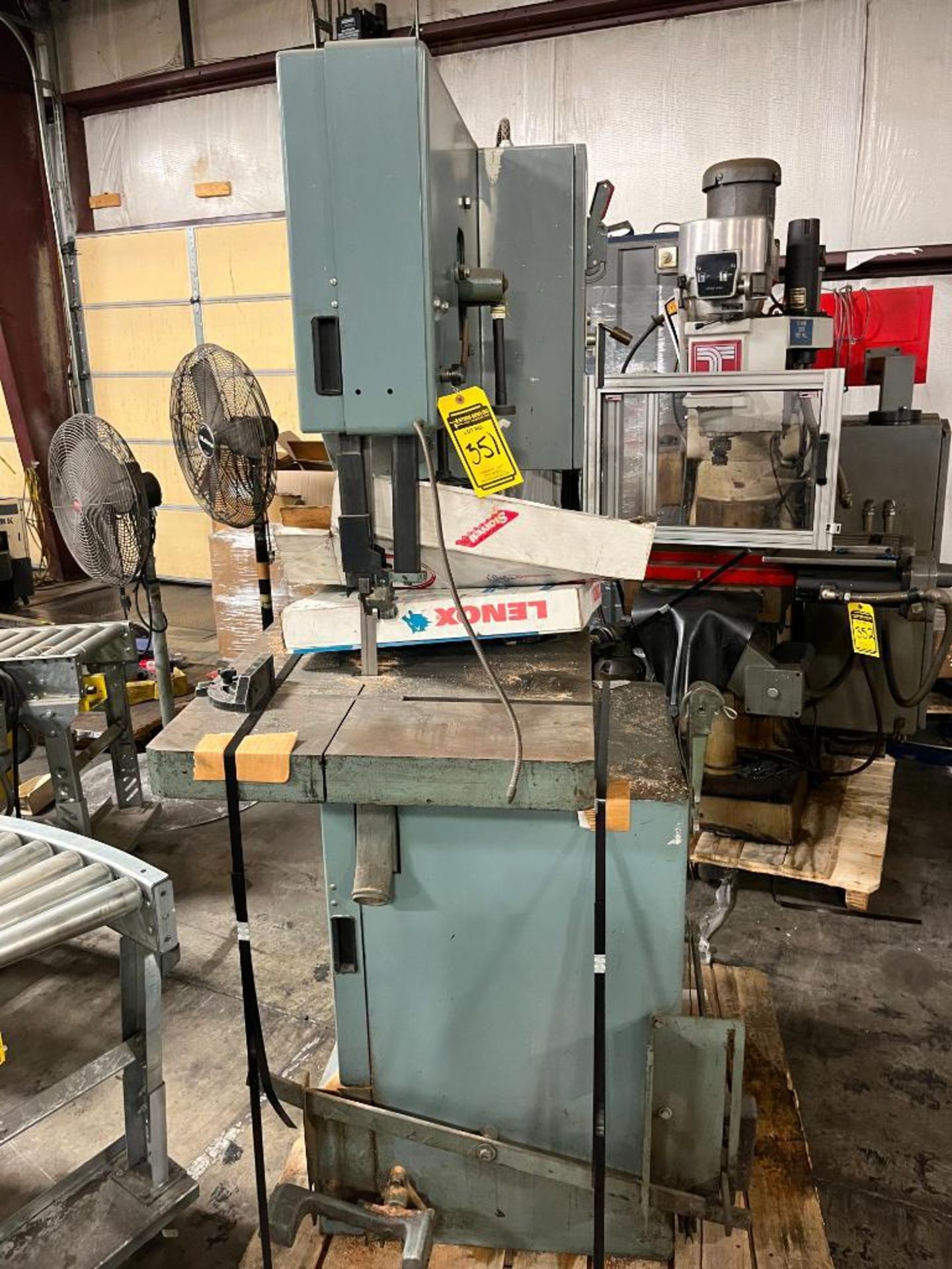 Delta Vertical Band Saw, Model 20, Variable Speed, Metal Cutting, Blade Welder 24" X 24" Table, S/N - Image 2 of 9