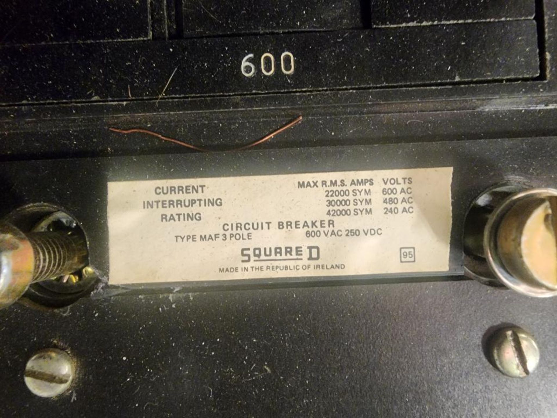 (3) Circuit Breakers; (2) Westinghouse LBB3400W 400 Amp Circuit Breakers & (1) Square D 600 Amp Circ - Image 5 of 5