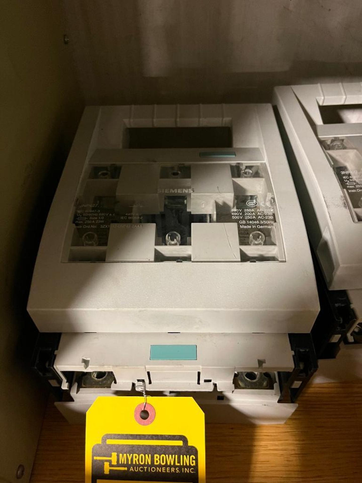 (2x) Siemens Fuse Switch Disconnect - Image 2 of 3