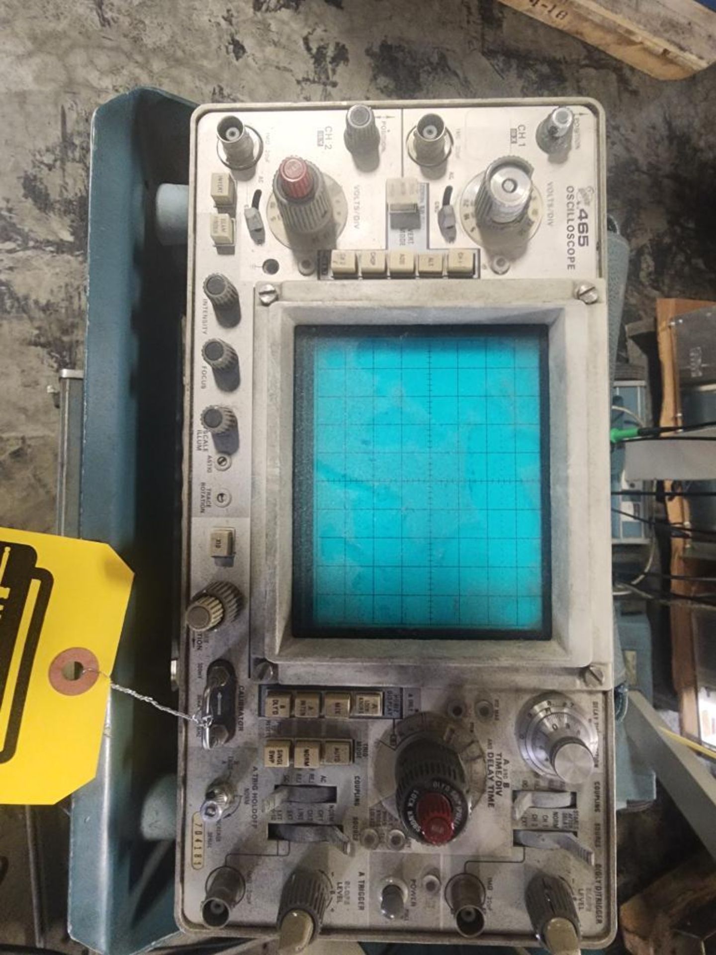 Tektronix 465 Oscilloscope