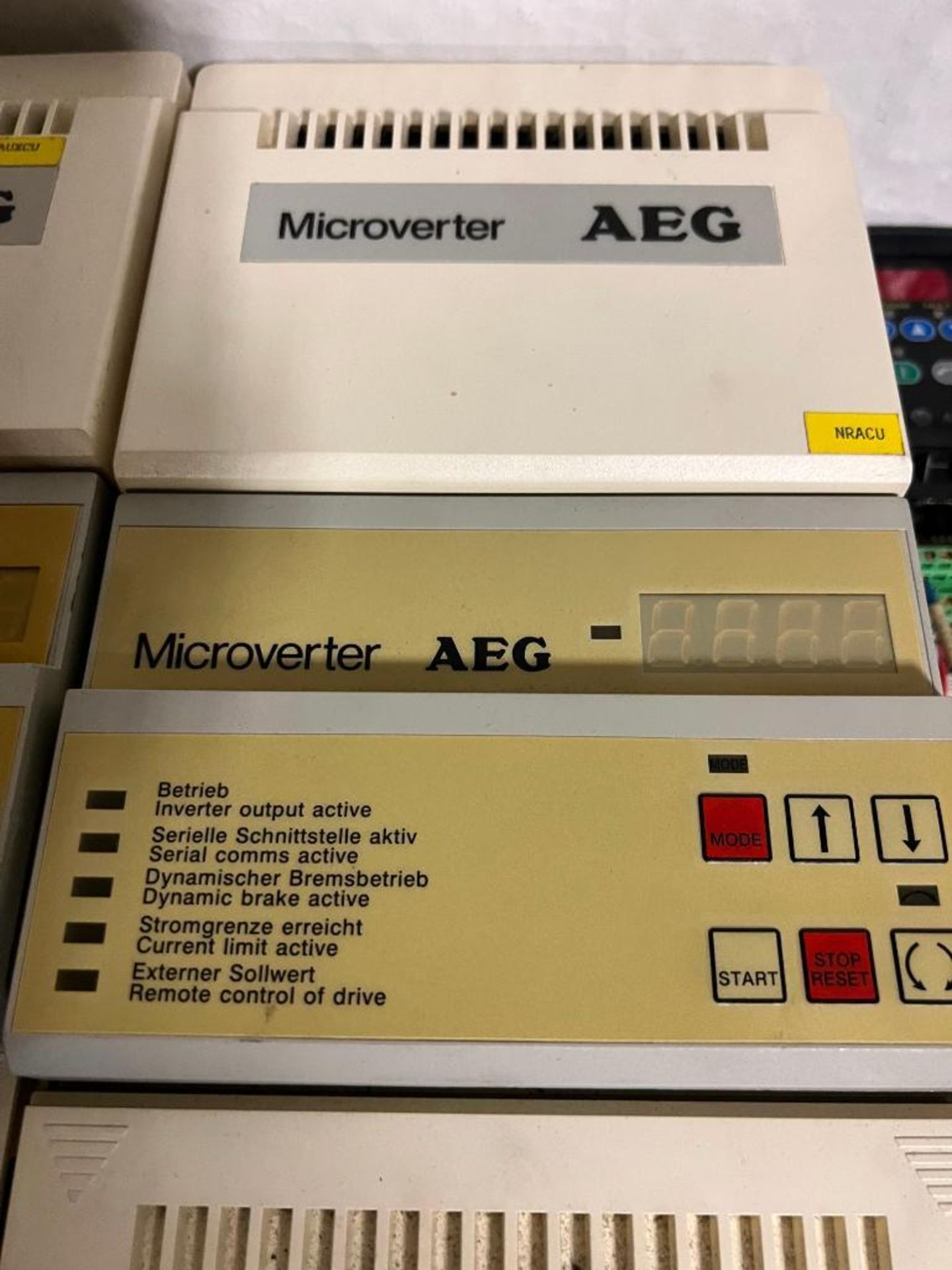 (2x) AEG Microverters, 380/460 V, 50/60 Hz - Image 2 of 5