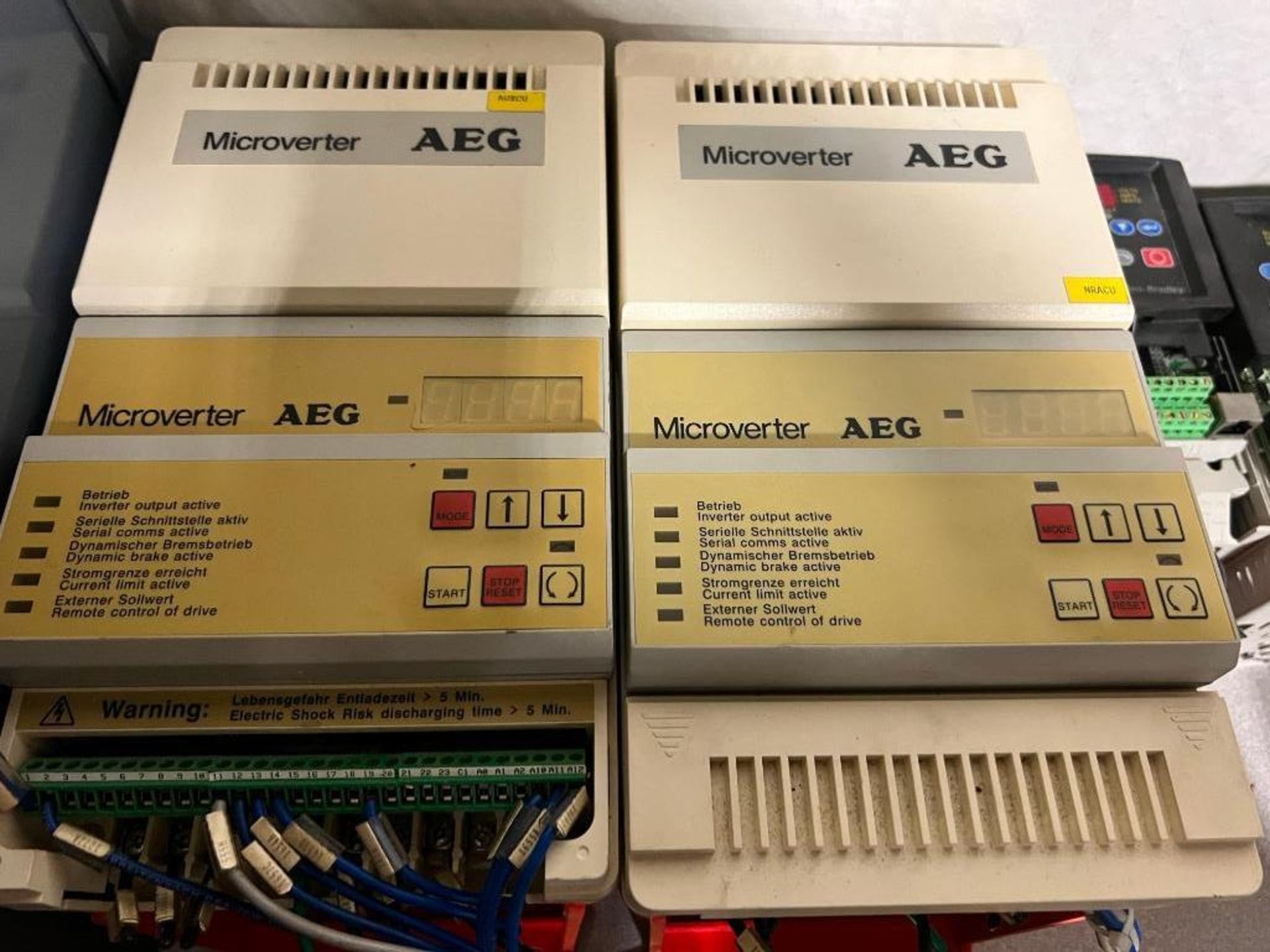 (2x) AEG Microverters, 380/460 V, 50/60 Hz