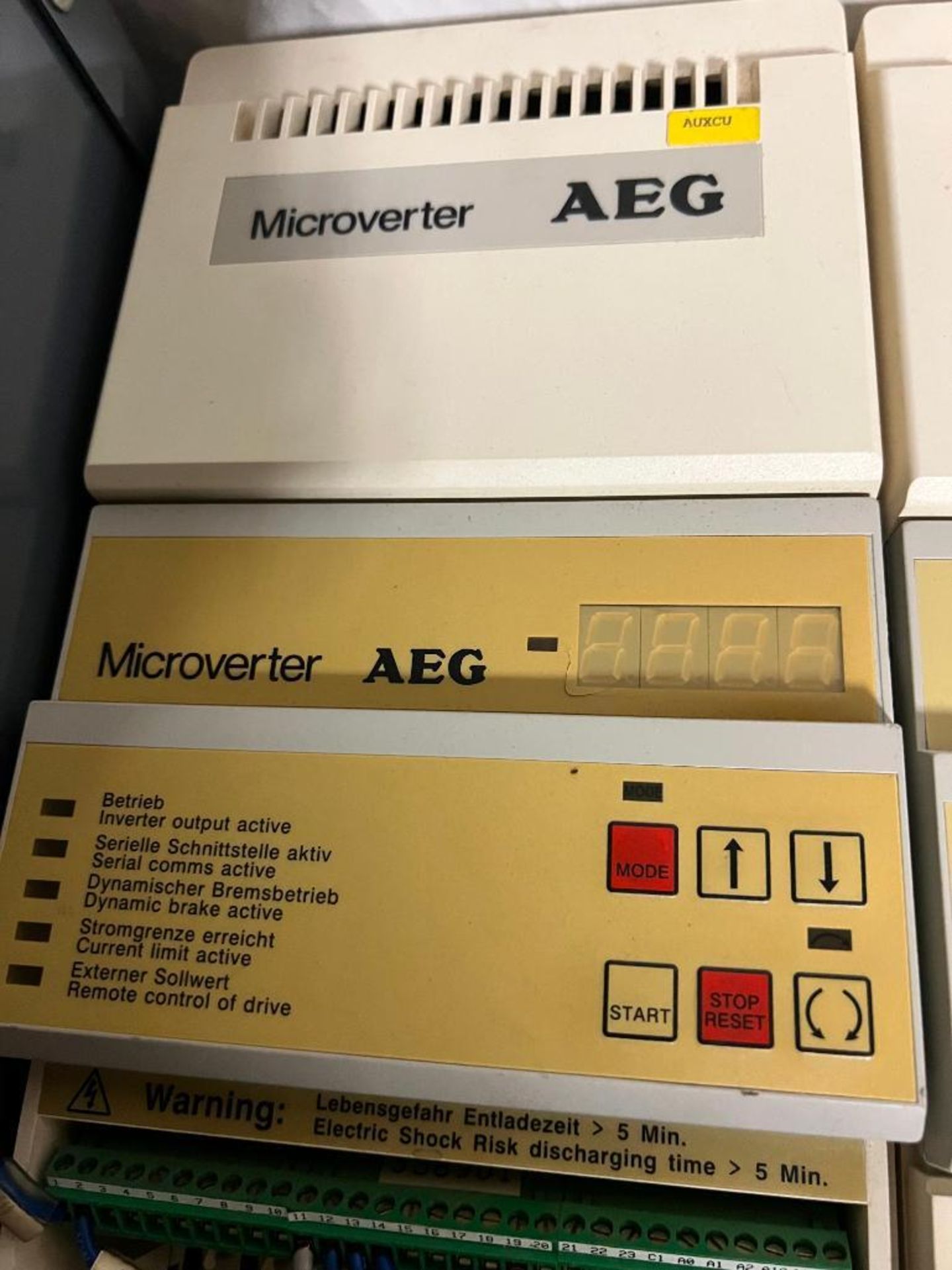 (2x) AEG Microverters, 380/460 V, 50/60 Hz - Image 4 of 5