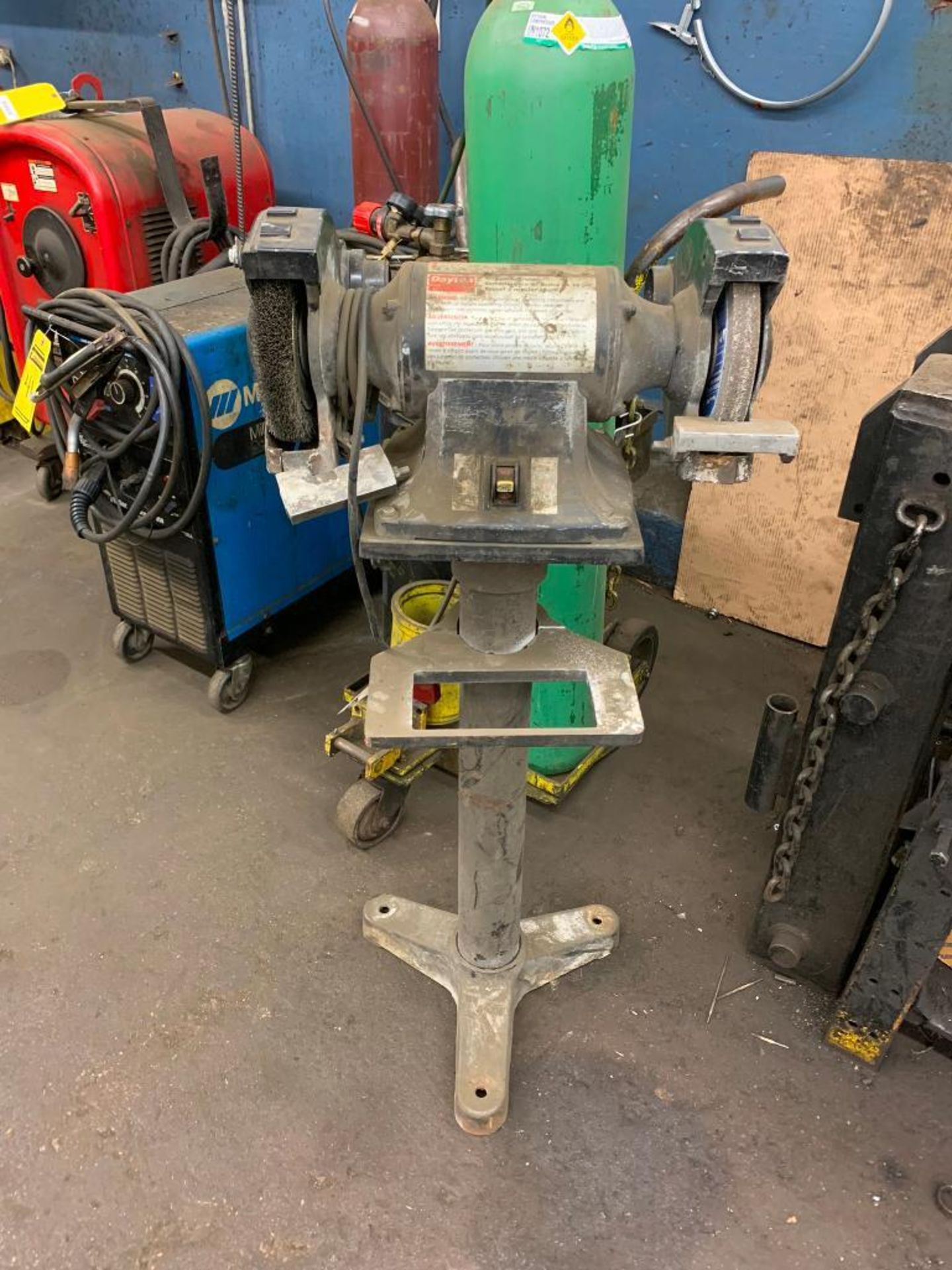 Dayton 8" Pedestal Grinder, 3/4-HP, 3450 RPM, 120/240 V ($25 Loading Fee will be added to buyers inv