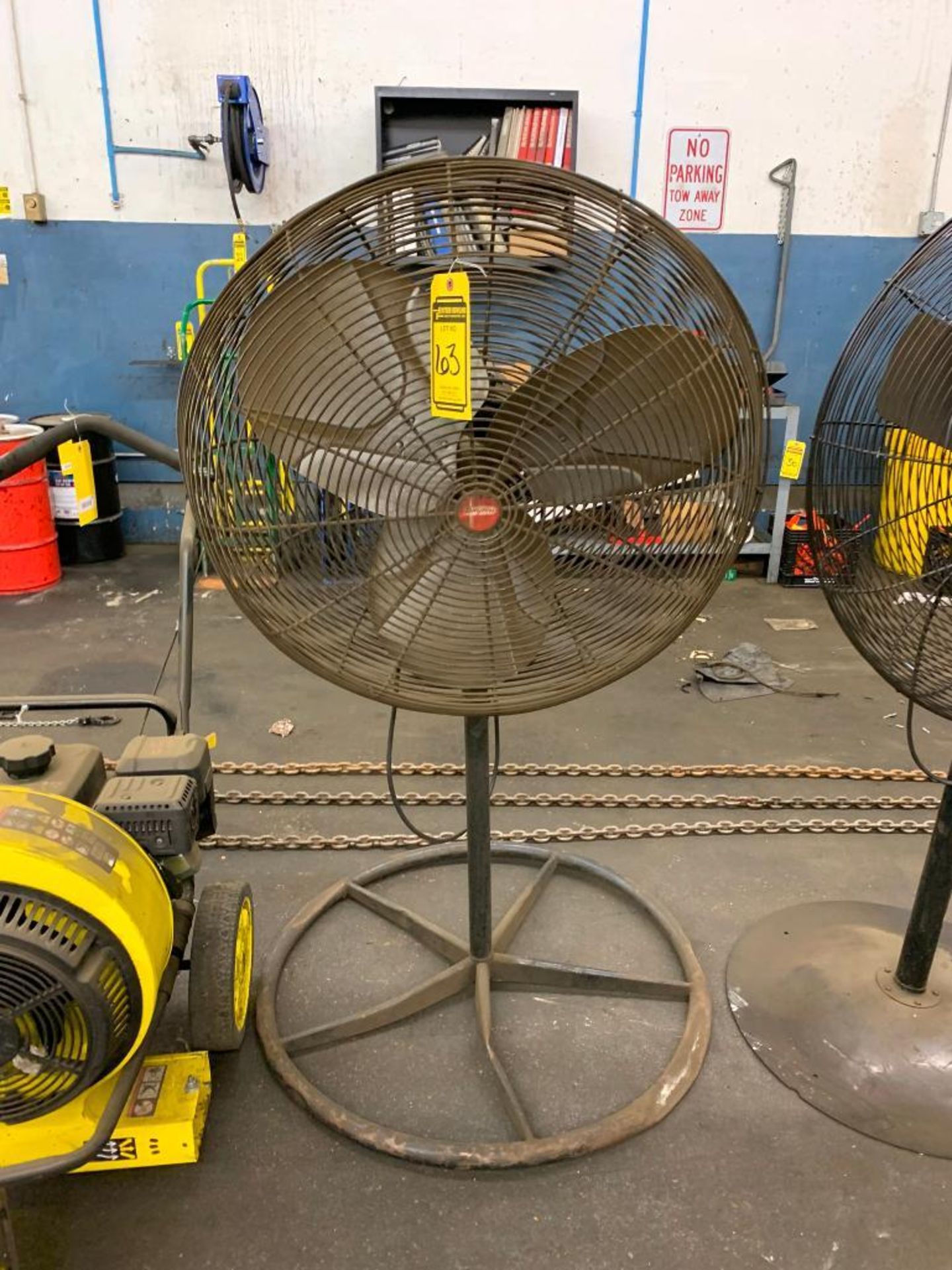 Dayton 30" Pedestal Fan ($10 Loading Fee will be added to buyers invoice)