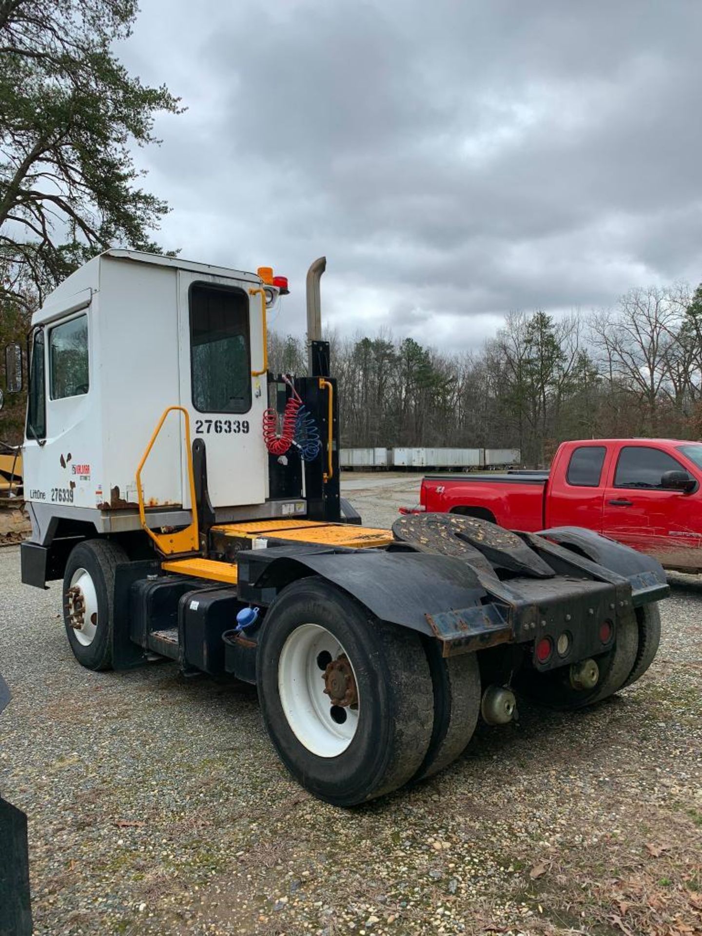 2017 Kalmar Ottawa T2 4x2 Spotter Truck, Model T2 4X2, S/N 345534, 10,546 Hours, 1,017 Miles (Runs & - Image 5 of 12