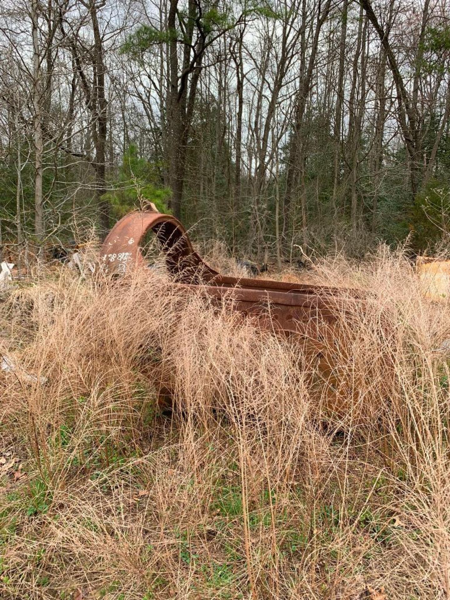 Scrap Content Along Woodline: (3) Sheds, Ducting, Terex Machine Part, Drag Line Bucket, Siding, Rota - Image 24 of 31