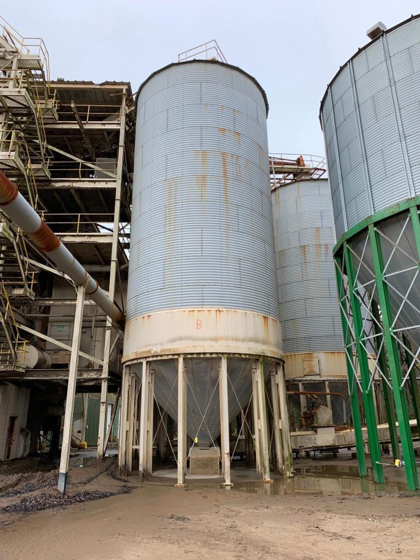 Silo B, Approx. 20' Dia X 32' T