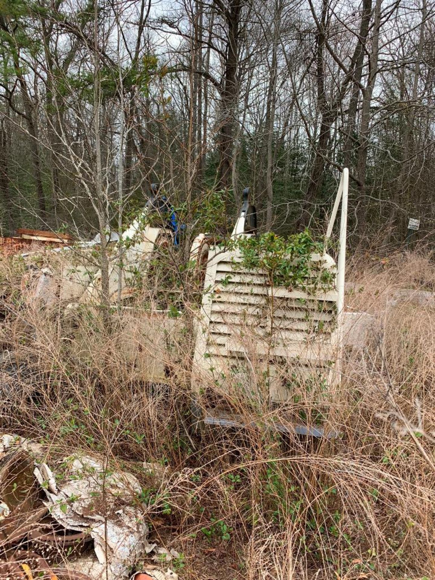 Scrap Content Along Woodline: (3) Sheds, Ducting, Terex Machine Part, Drag Line Bucket, Siding, Rota - Image 21 of 31