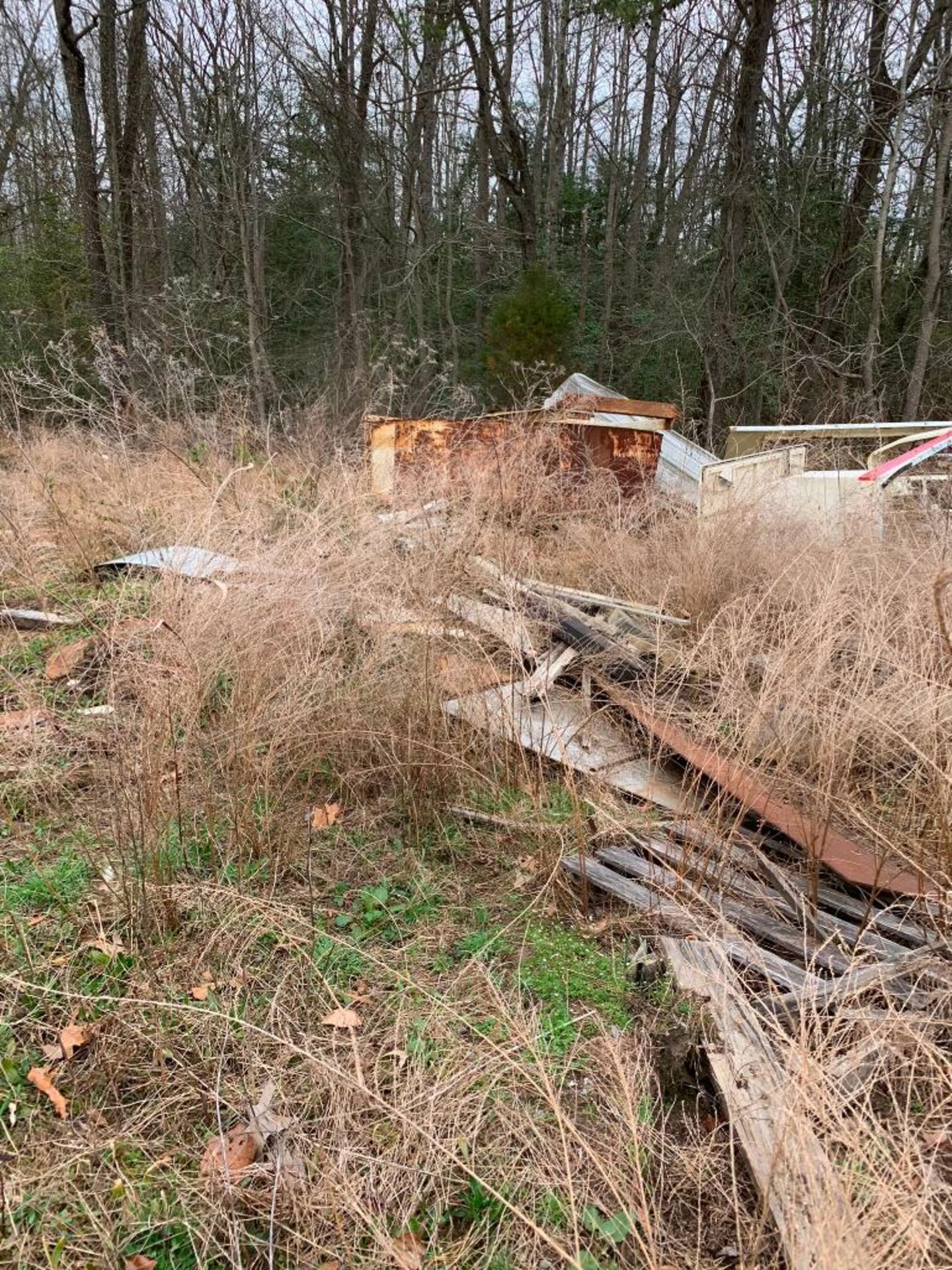 Scrap Content Along Woodline: (3) Sheds, Ducting, Terex Machine Part, Drag Line Bucket, Siding, Rota - Image 22 of 31