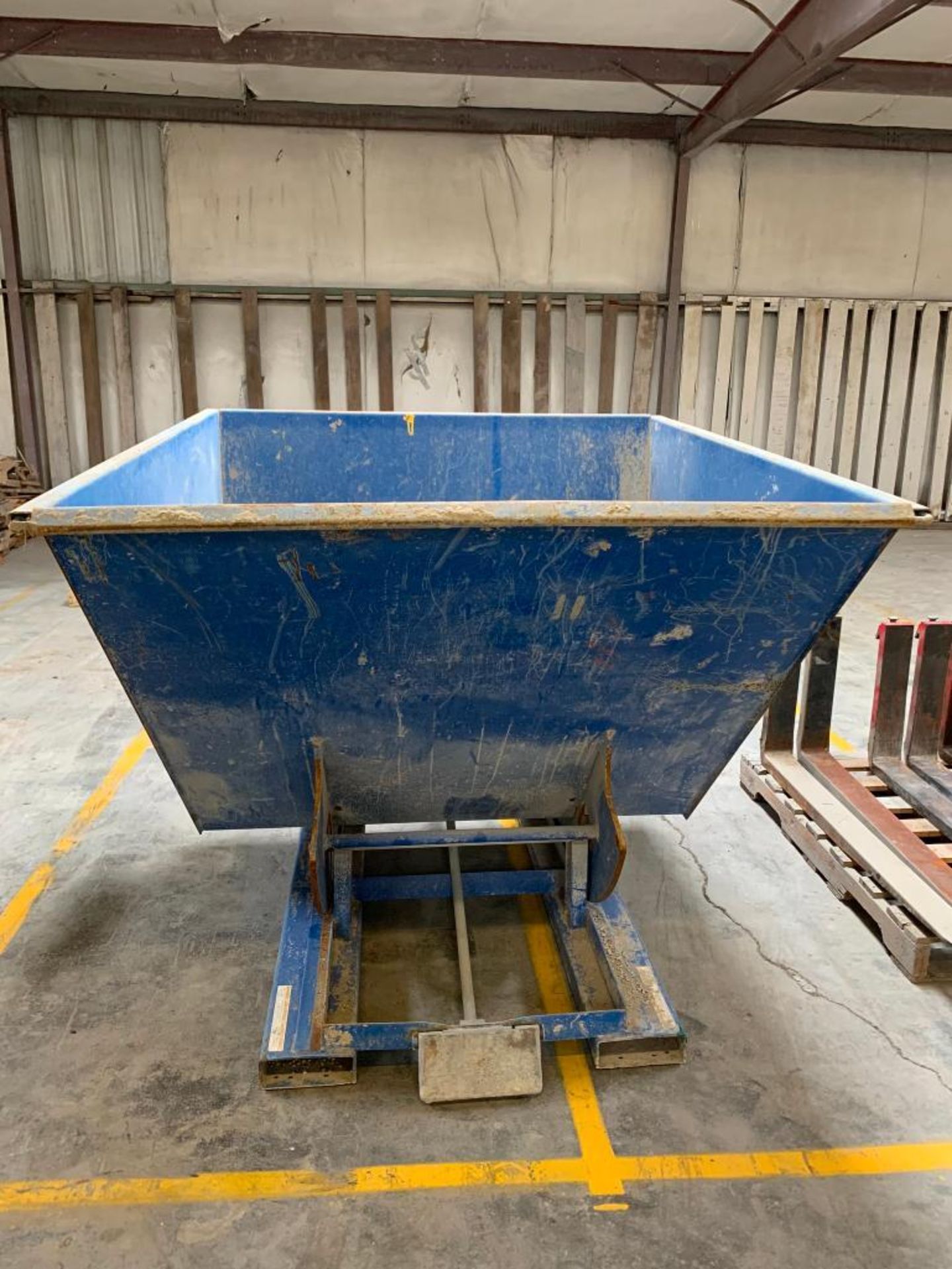 Vestil Self-Dumping Hopper