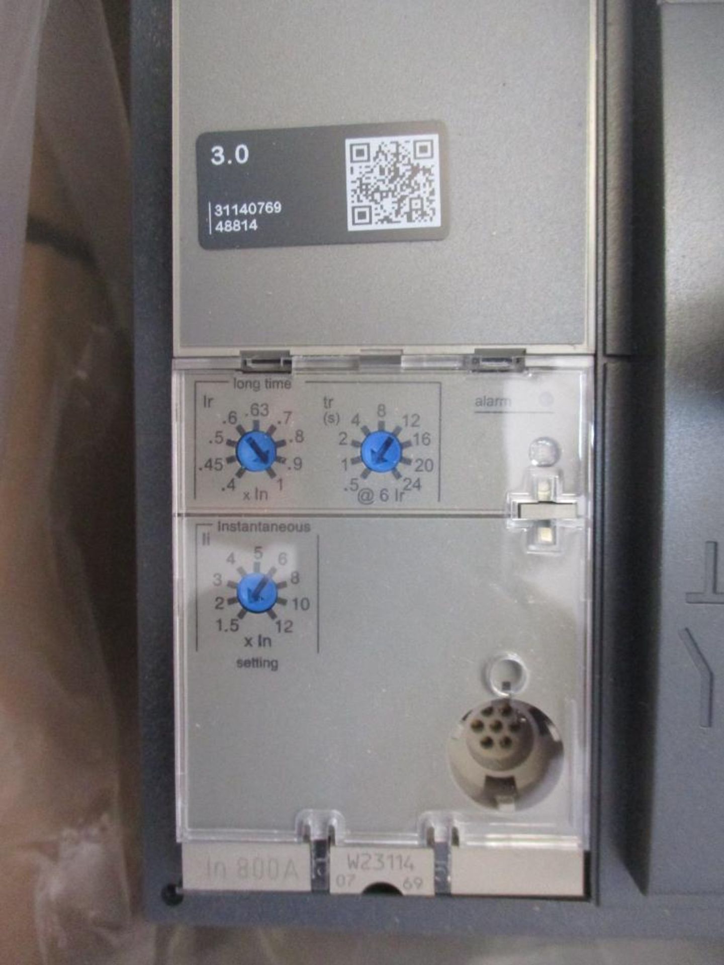 Square D 800 AMP Circuit Breaker, 566964P2, 800A, 3P, 600VAC, PowerPacT PK 800, Micrologic 3.0 (New - Image 2 of 4