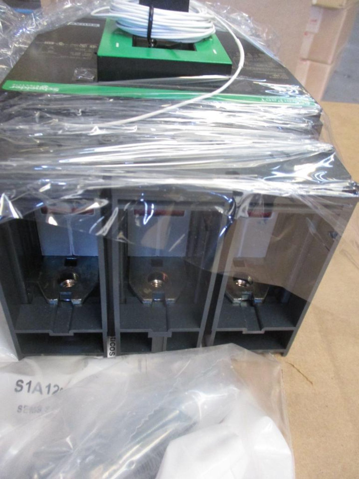 Square D 400 AMP Circuit Breaker, 556149P2, 3P, 400A, 600VAC, PowerPacT LG 400 (New in Box) - Image 3 of 4
