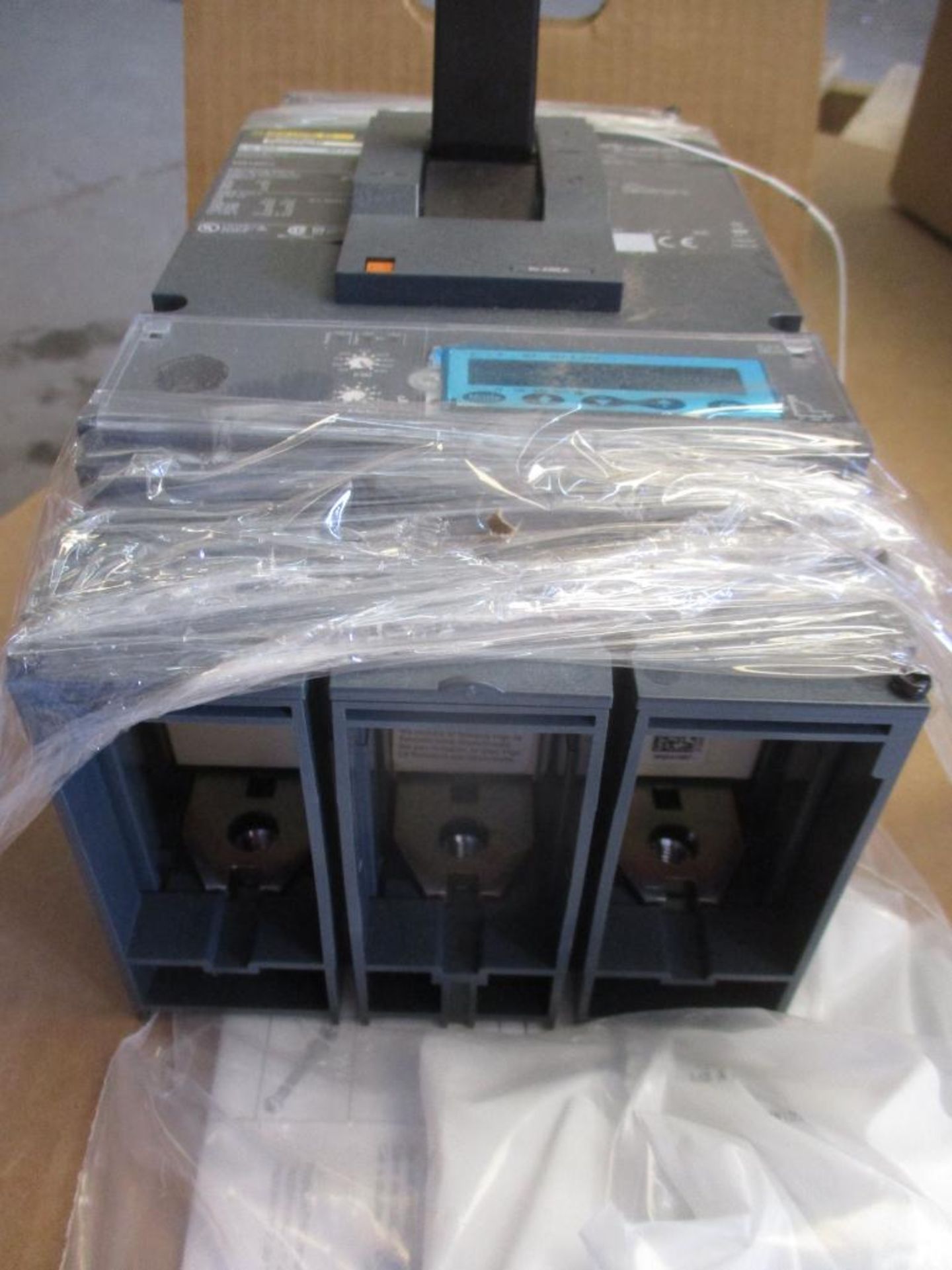 Square D 400 AMP Circuit Breaker, 556149P2, 400A, 3P, 600VAC, PowerPacT LG 400 (New in Box) - Image 3 of 4