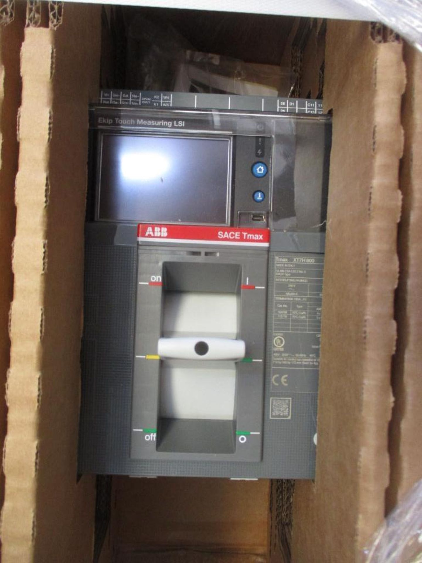 ABB 800 AMP Circuit Breaker, SACE TMAX XT7 H 800, EKIP Touch Measuring LSI 3 Pole (New in Box)