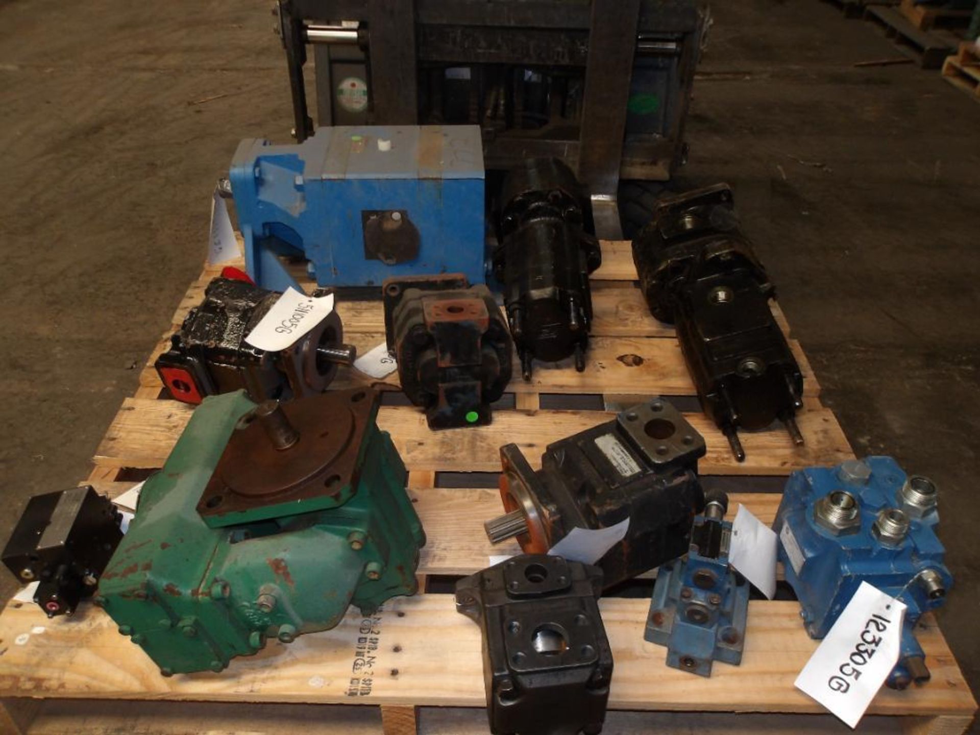 (11) Hydraulic Pumps; Commercial Parker, Viking, Permco (New& Used) - Image 2 of 4