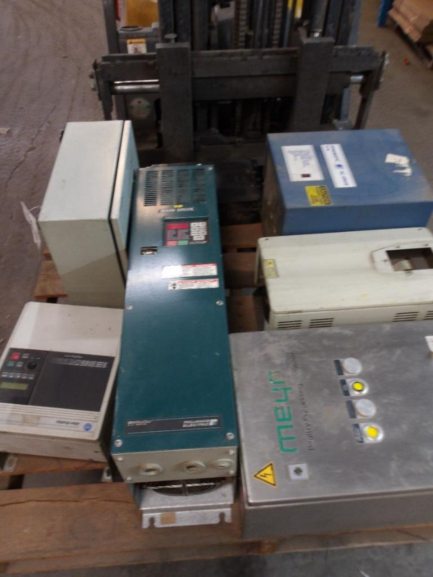 (Used) Controllers & Drives; Eaton, Weg, Reliance, Allen-Bradley, and More - Image 2 of 3