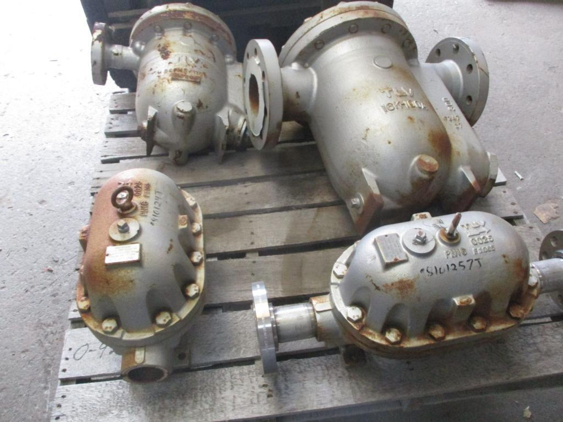 (4) TLV Steam Traps; (1) 4", (3) 2" - Image 4 of 4