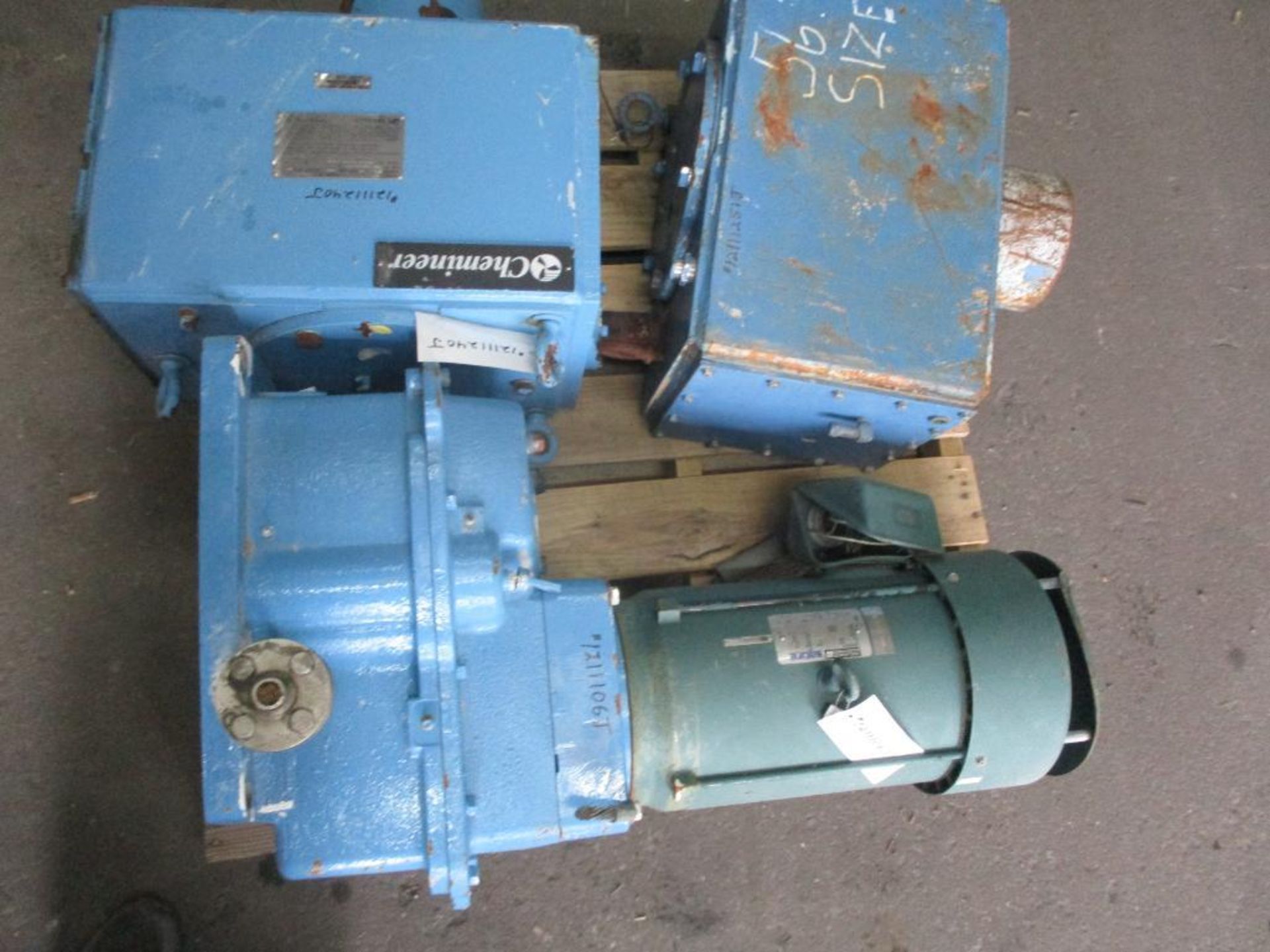 (Used) Chemineer 4GTD-15 Mixer, 15HP Motor, (Used) (2) Chemineer 4HT Mixers