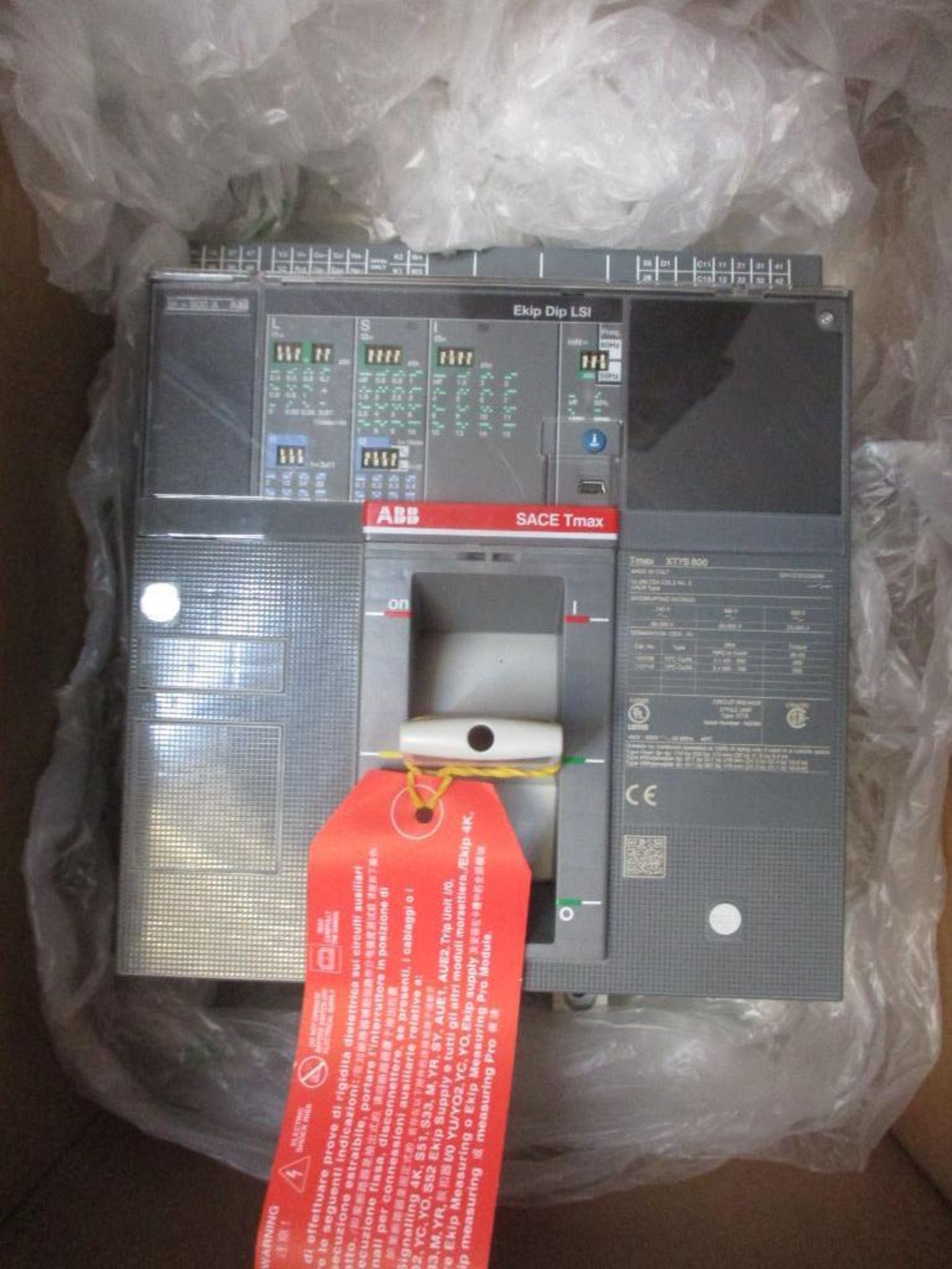 ABB 800 AMP Circuit Breaker, SACE TMAX XT7 S 800, EKIP Dip LSI, 3-Pole (New in Box)