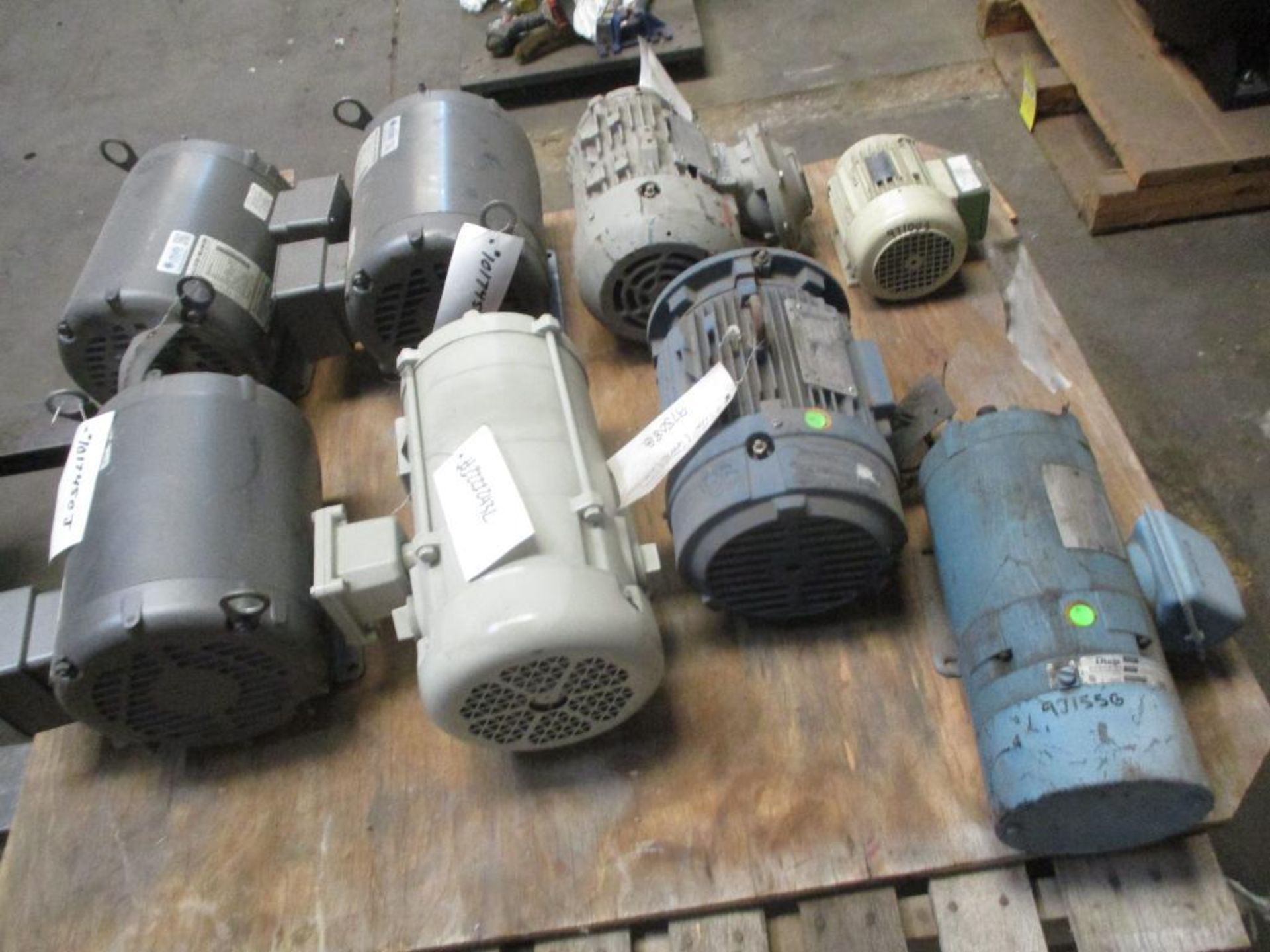 (8) Motors; (3) Baldor, 7-1/2 HP, 200 V, 1770 RPM, Siemens 2 HP & 3HP, & More - Image 4 of 4