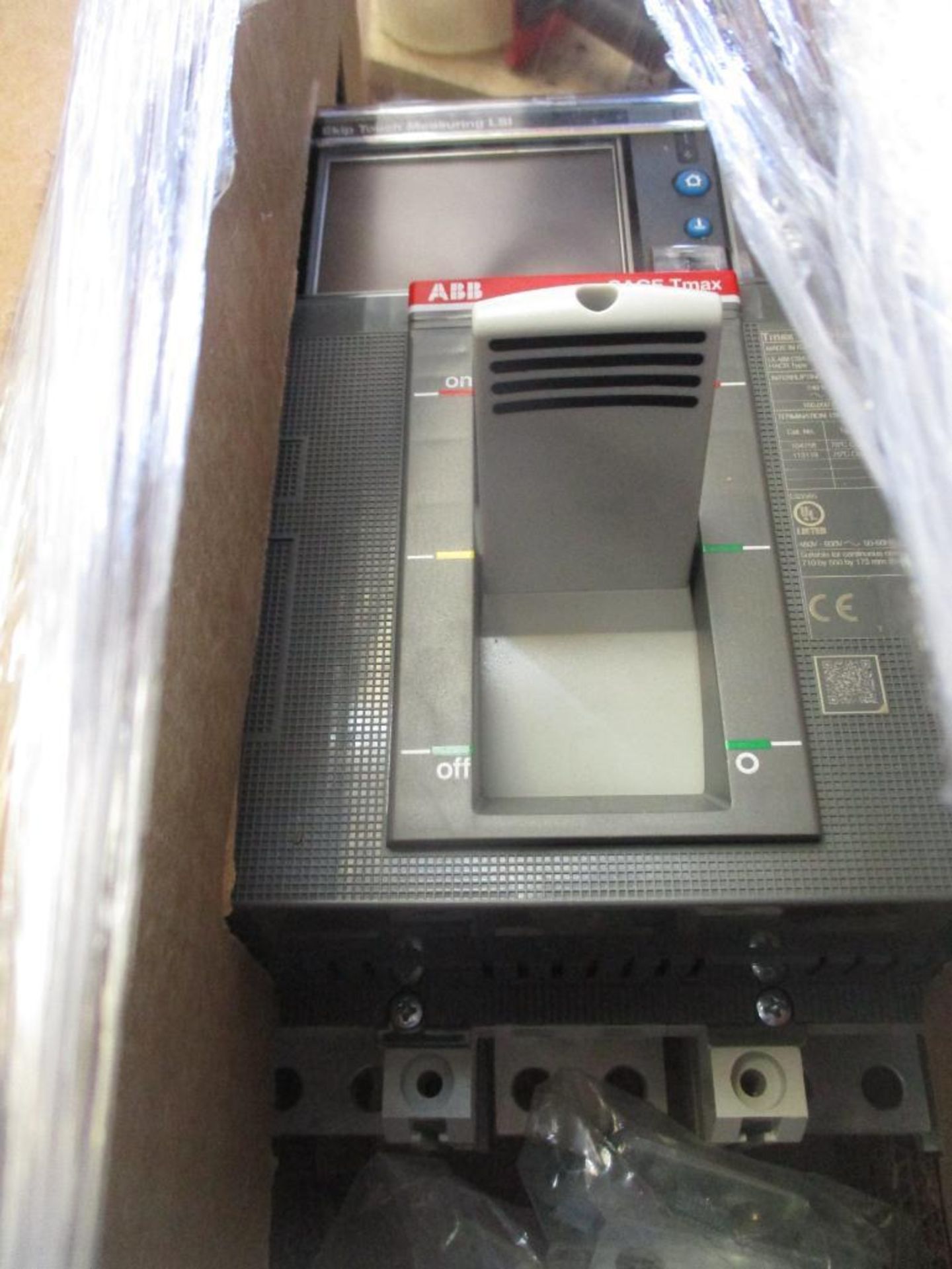 ABB 800 AMP Circuit Breaker, SACE TMAX XT7 H 800, EKIP Touch Measuring LSI 3-Pole (New in Box) - Image 2 of 4