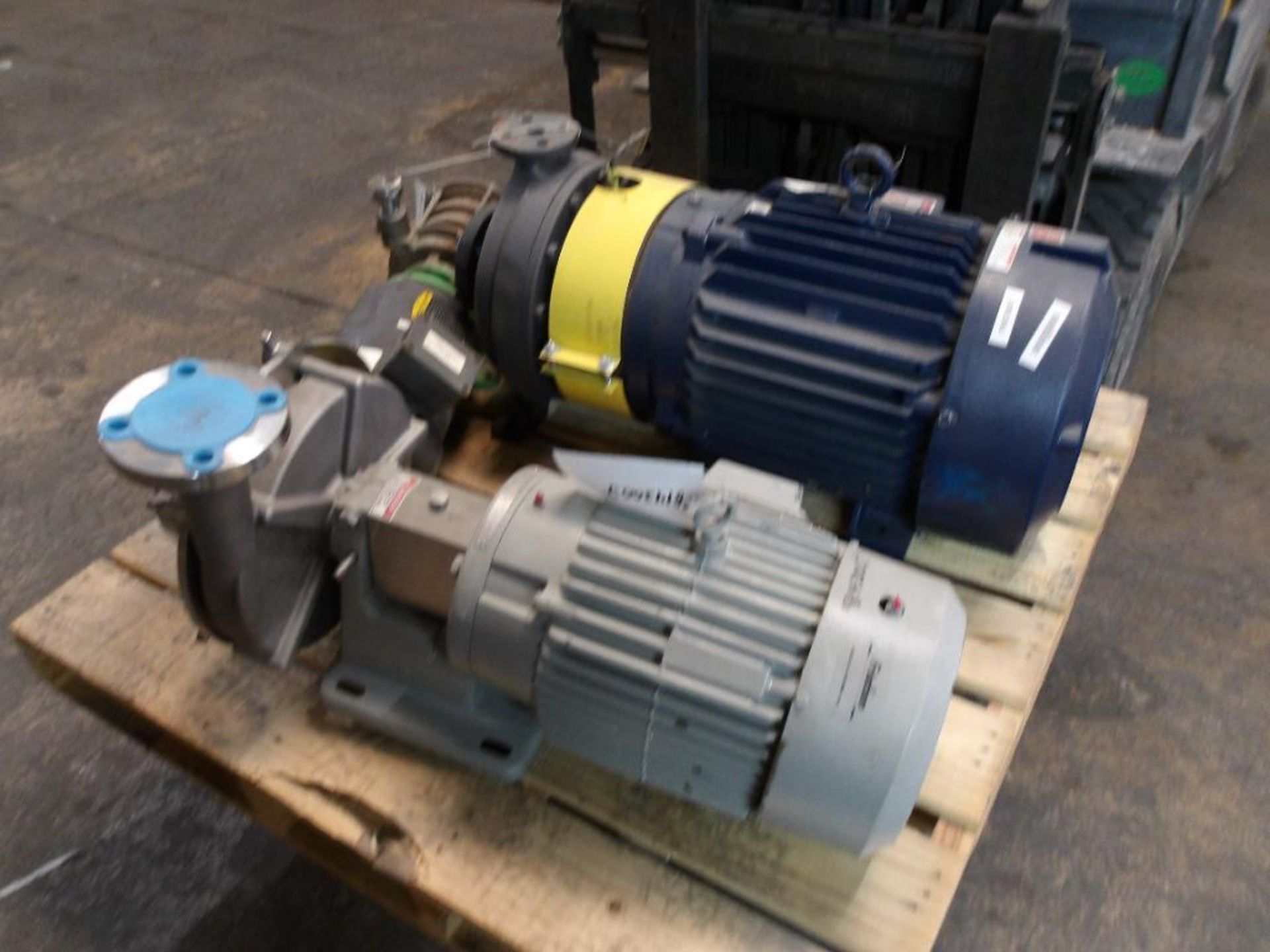 Pumps w/ Motors; (New) Fristam, (New) Gusher Pump, (Used) Eastern Centric, 2x3x8 S/S, 2x1 Steel - Image 2 of 4