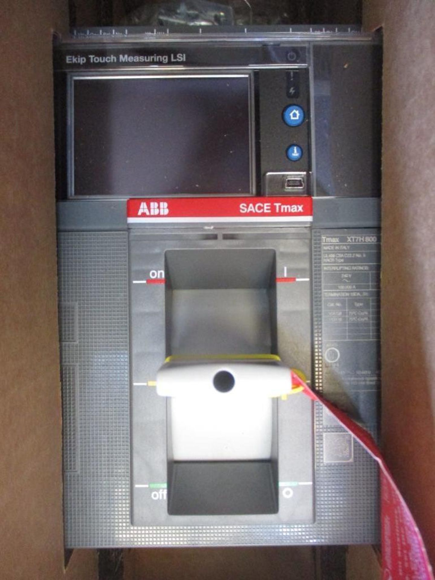 ABB 800 AMP Circuit Breaker, SACE TMAX XT7 H 800, EKIP Touch Measuring LSI 3-Pole (New in Box) - Image 2 of 4