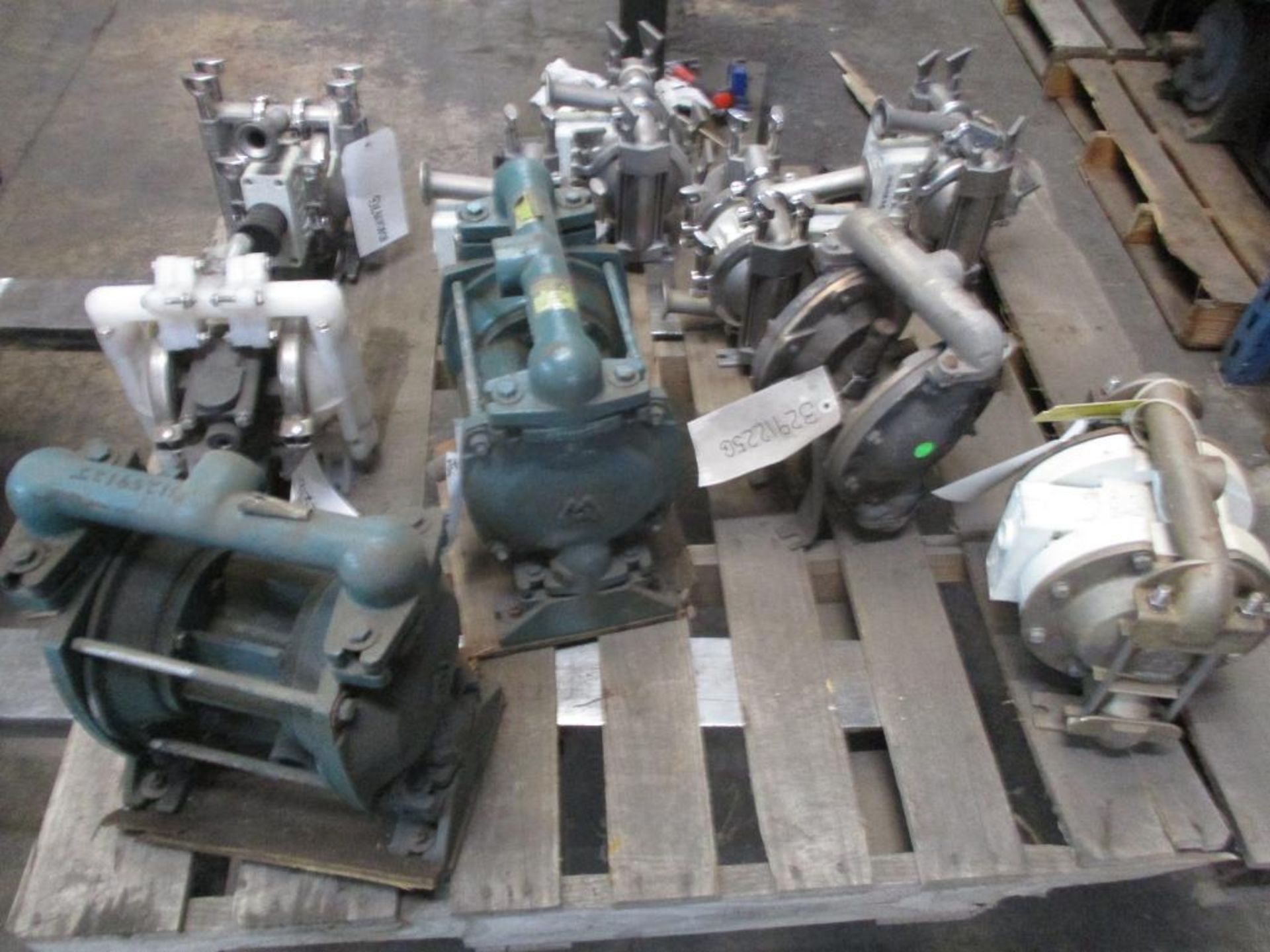 (5) Wilden Pump I SS Diaphragm Pumps, (2) ITT 1" Iron, & More (10) pcs. Total - Bild 3 aus 4