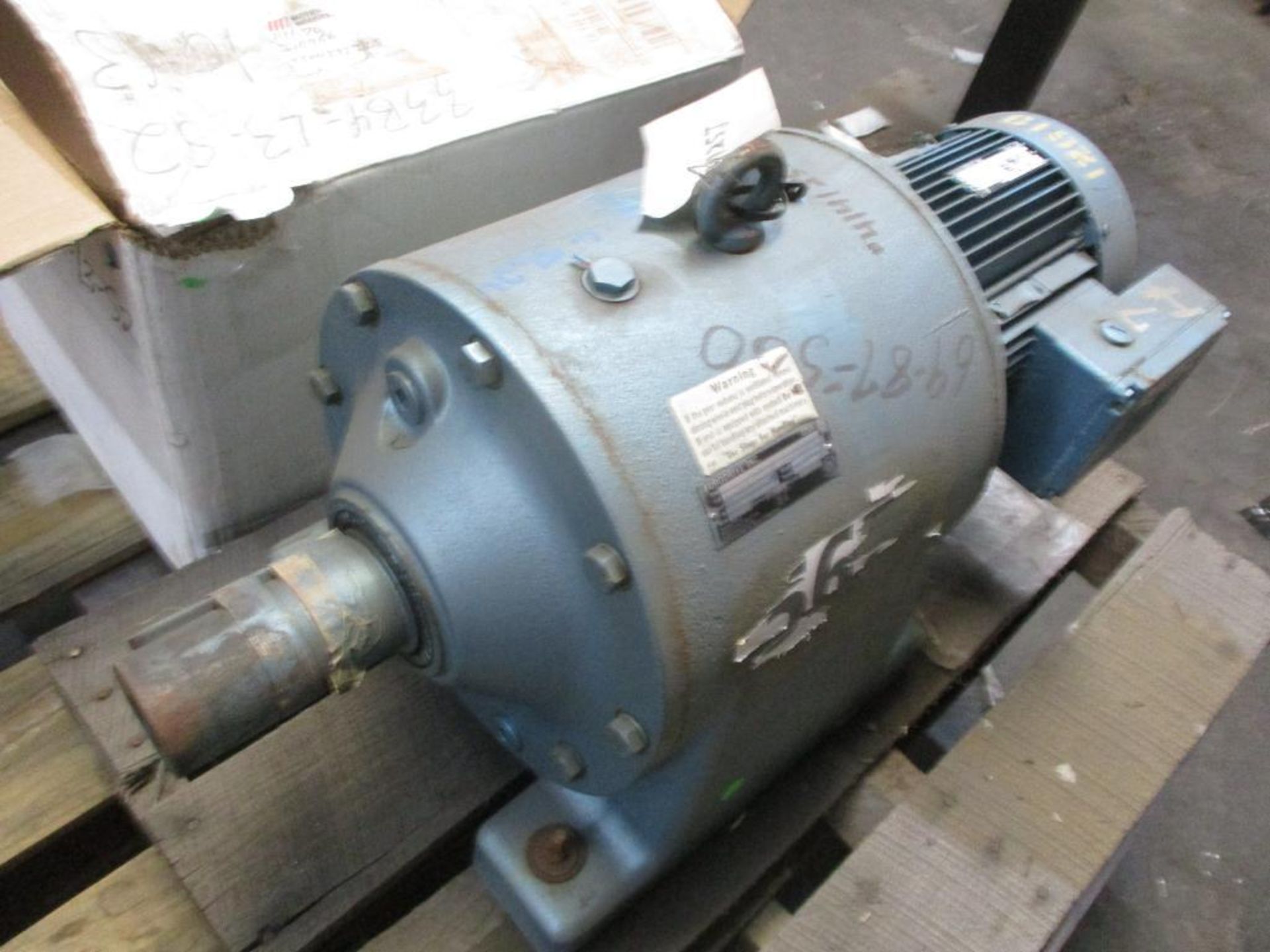 (New) Sew-Eurodrive Gear Motor, 3HP, Ratio: 132/1, Grove Electra Gear, Ratio: 20/1 - Image 3 of 4